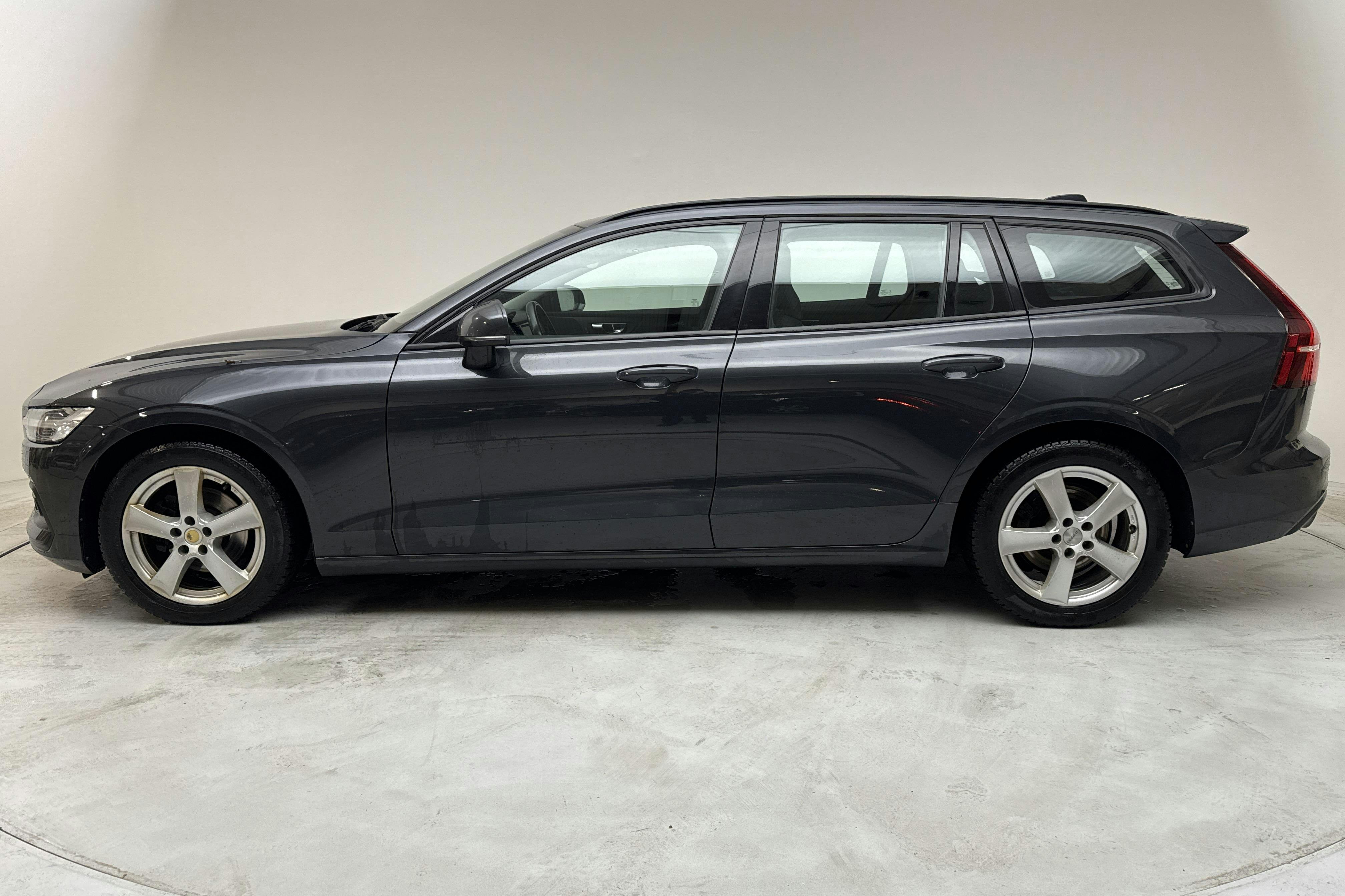 Volvo V60 D4 (190hk) - 126 300 km - Automatic - gray - 2020