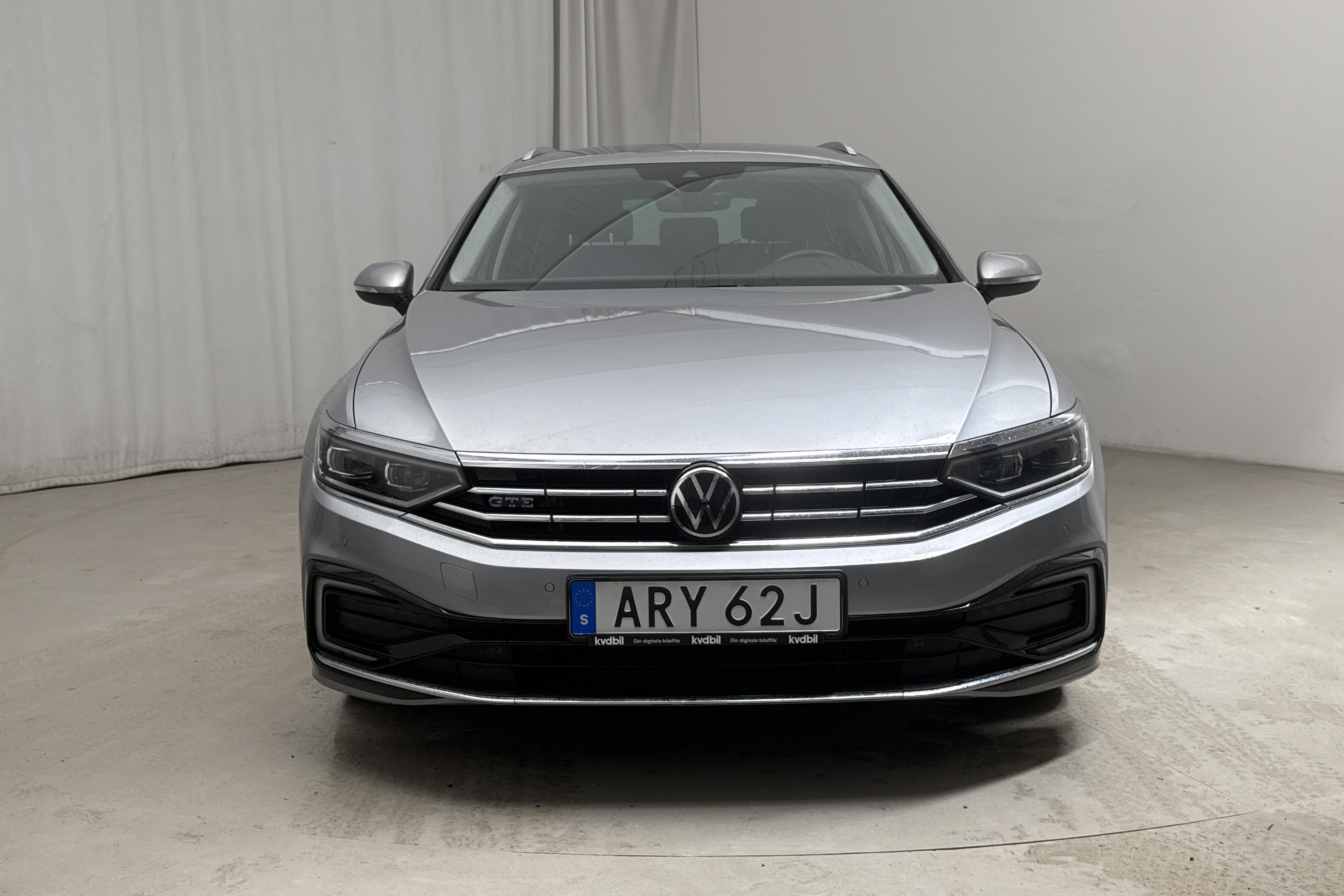 VW Passat 1.4 GTE Sportscombi (218hk) - 12 214 mil - Automat - silver - 2021