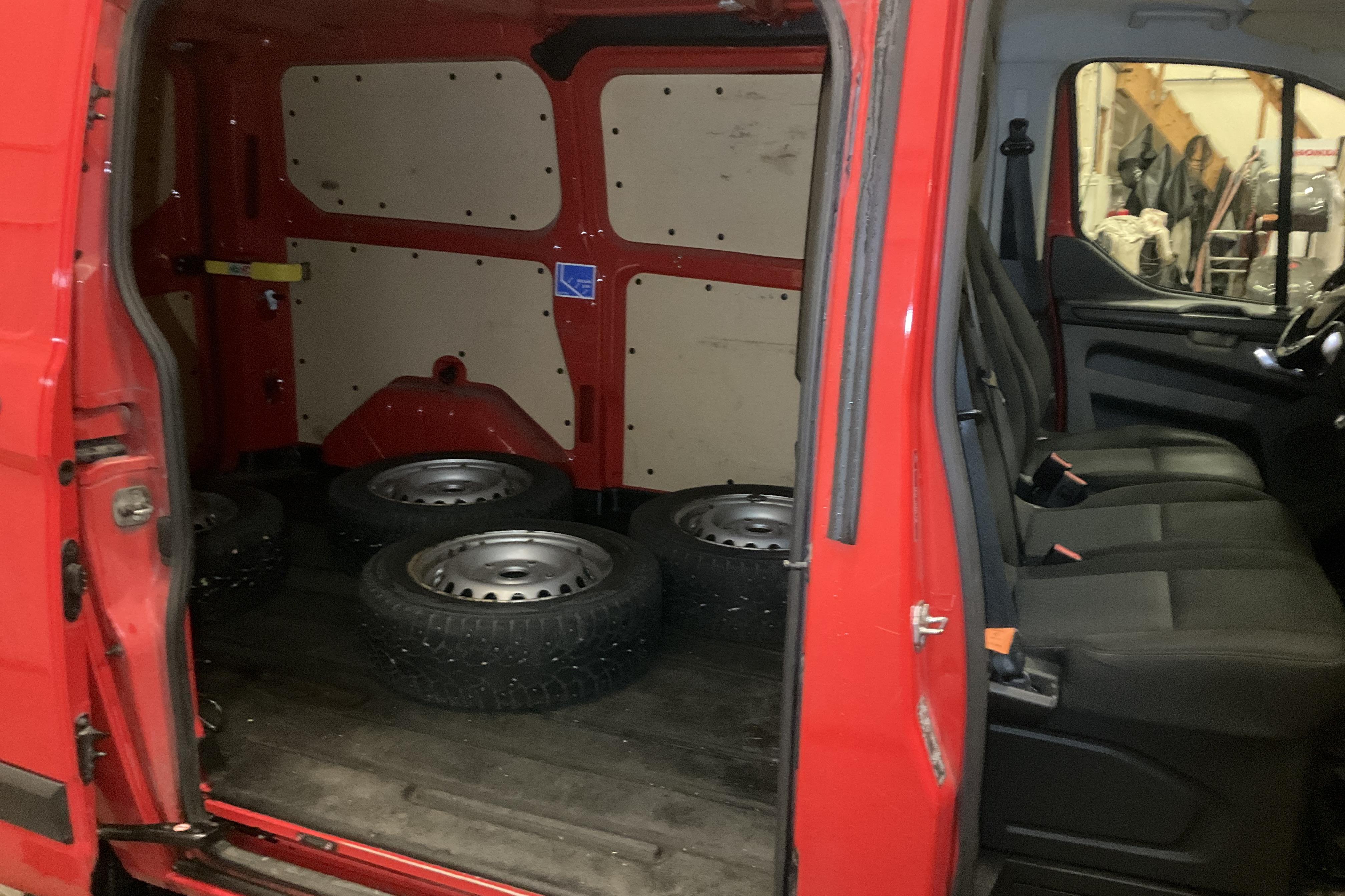 Ford Transit Custom 290 (130hk) - 20 810 mil - Automat - röd - 2019