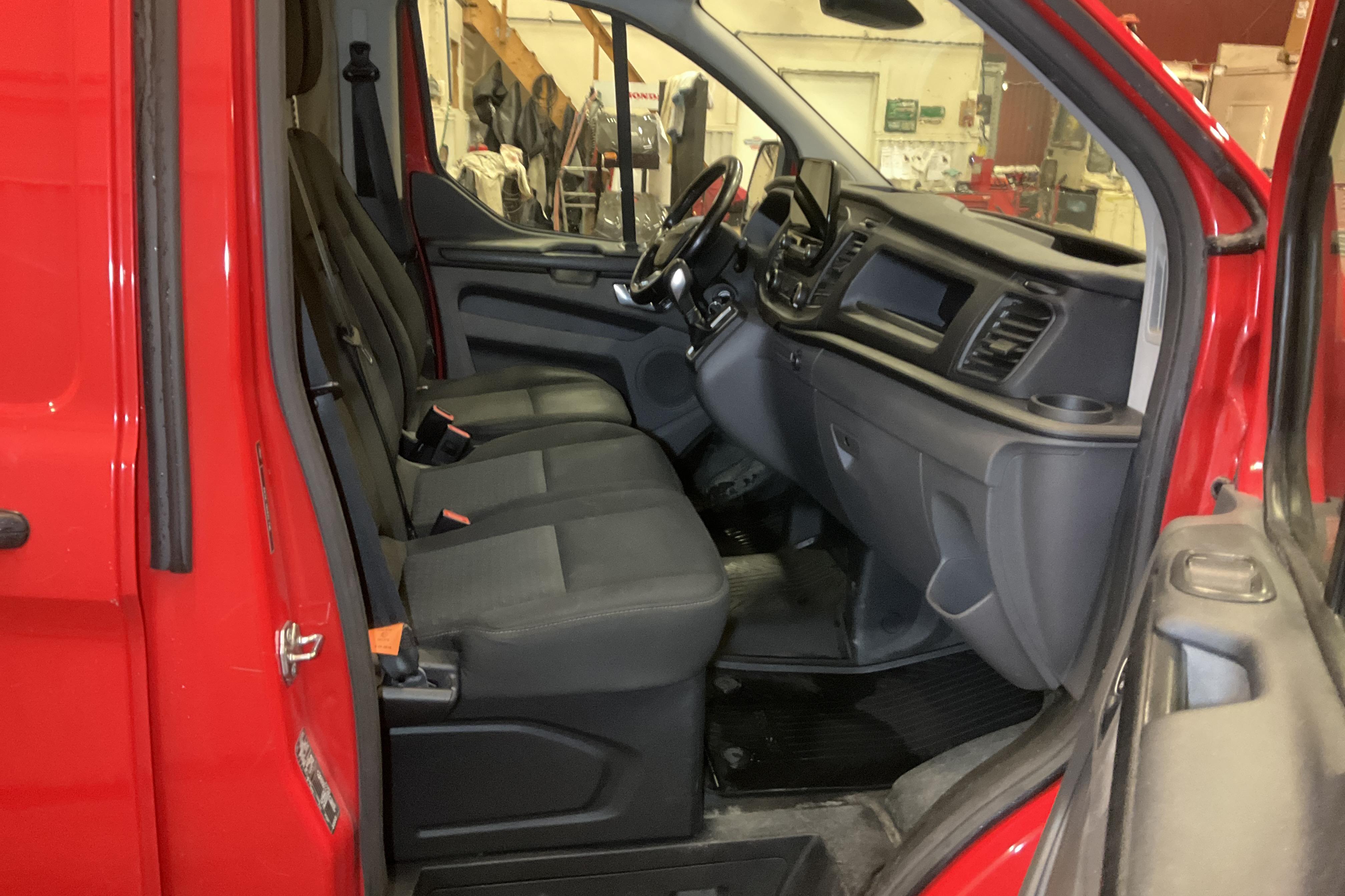 Ford Transit Custom 290 (130hk) - 20 810 mil - Automat - röd - 2019