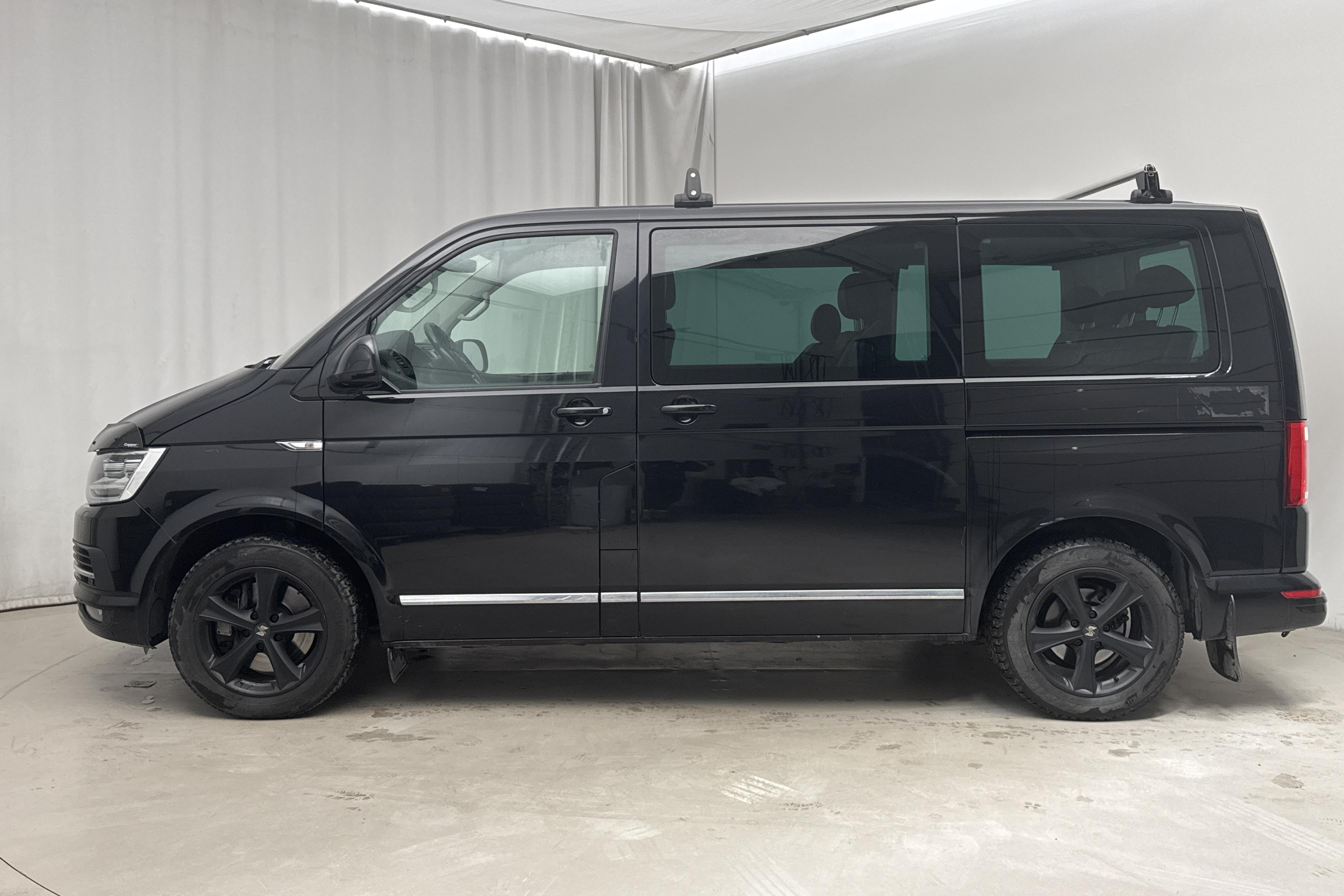 VW Multivan T6.1 TDI 4MOTION (199hk) - 16 729 mil - Automat - svart - 2019