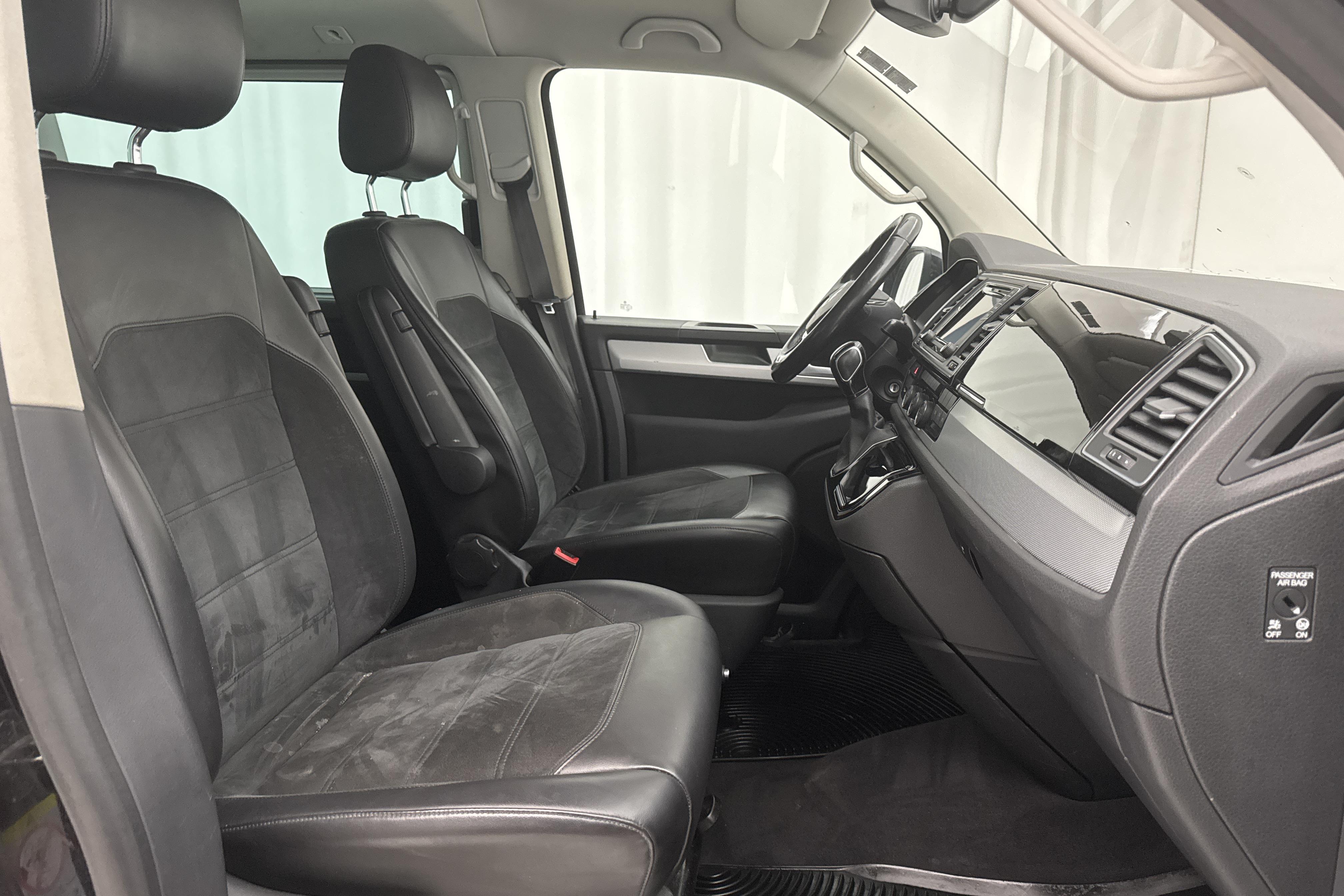 VW Multivan T6.1 TDI 4MOTION (199hk) - 16 729 mil - Automat - svart - 2019