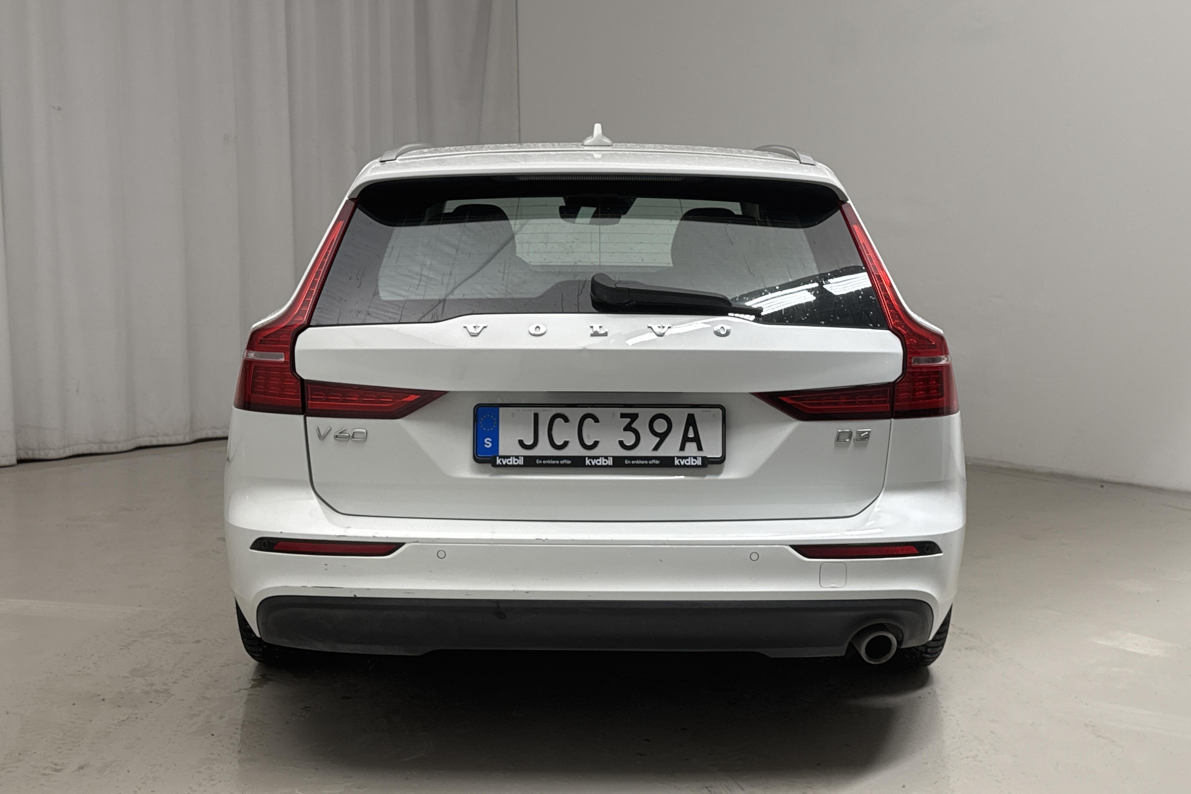 Volvo V60 D3 (150hk) - 11 893 mil - Automat - vit - 2020