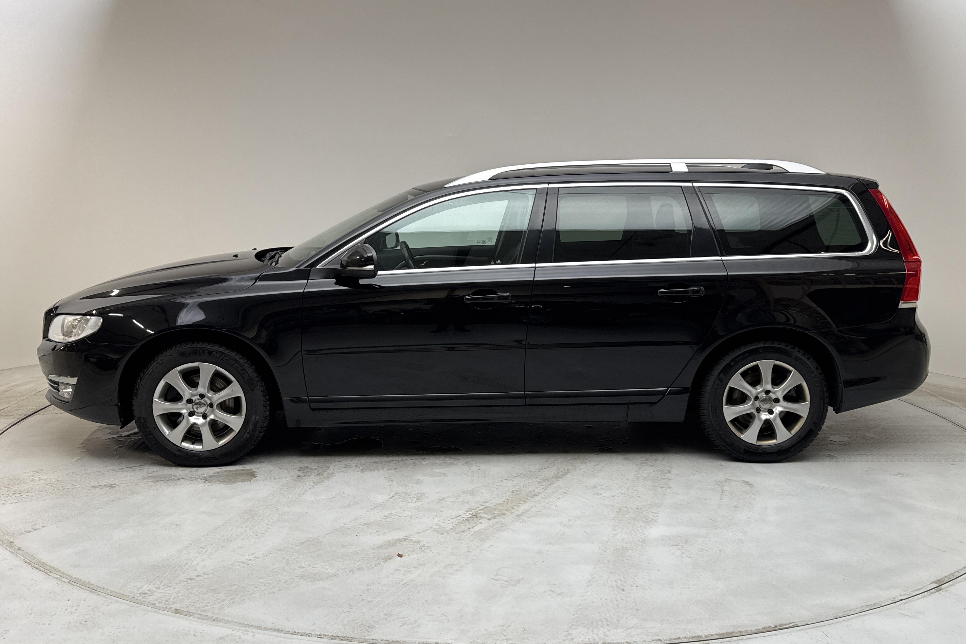 Volvo V70 II D3 (150hk) - 155 670 km - Automatic - black - 2016