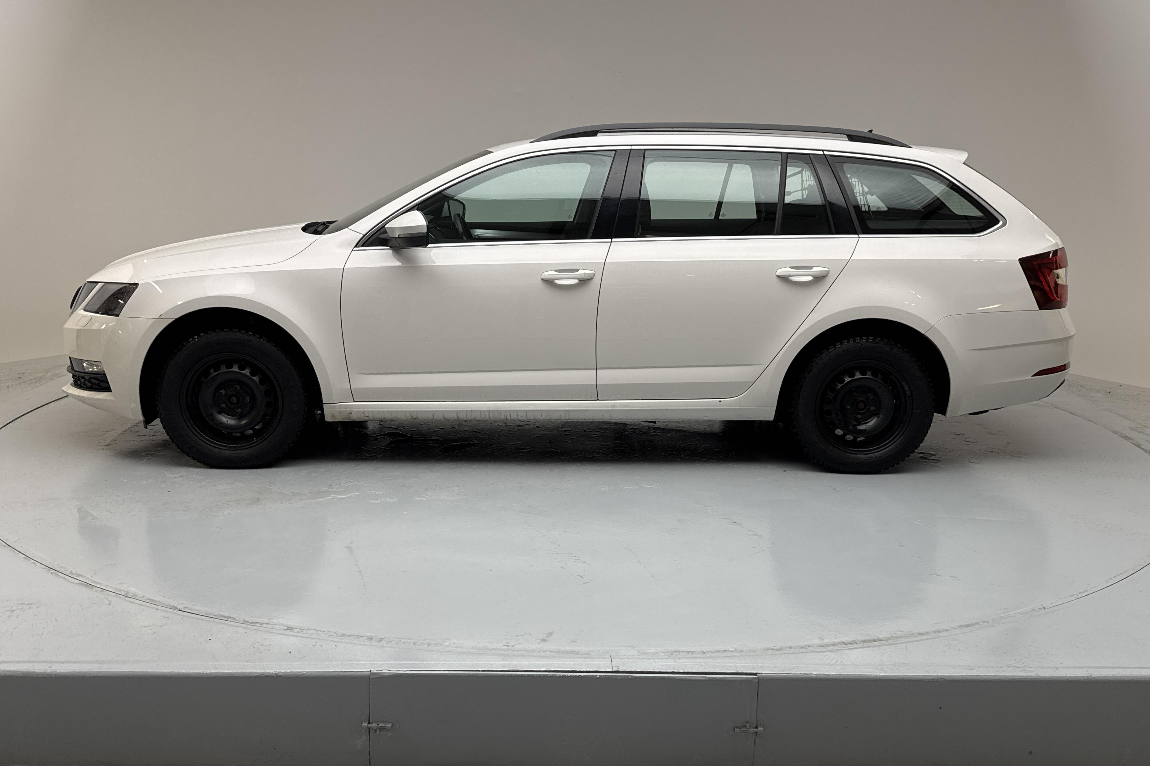 Skoda Octavia III 2.0 TDI CR Combi 4x4 (150hk) - 73 470 km - Manuaalinen - valkoinen - 2018