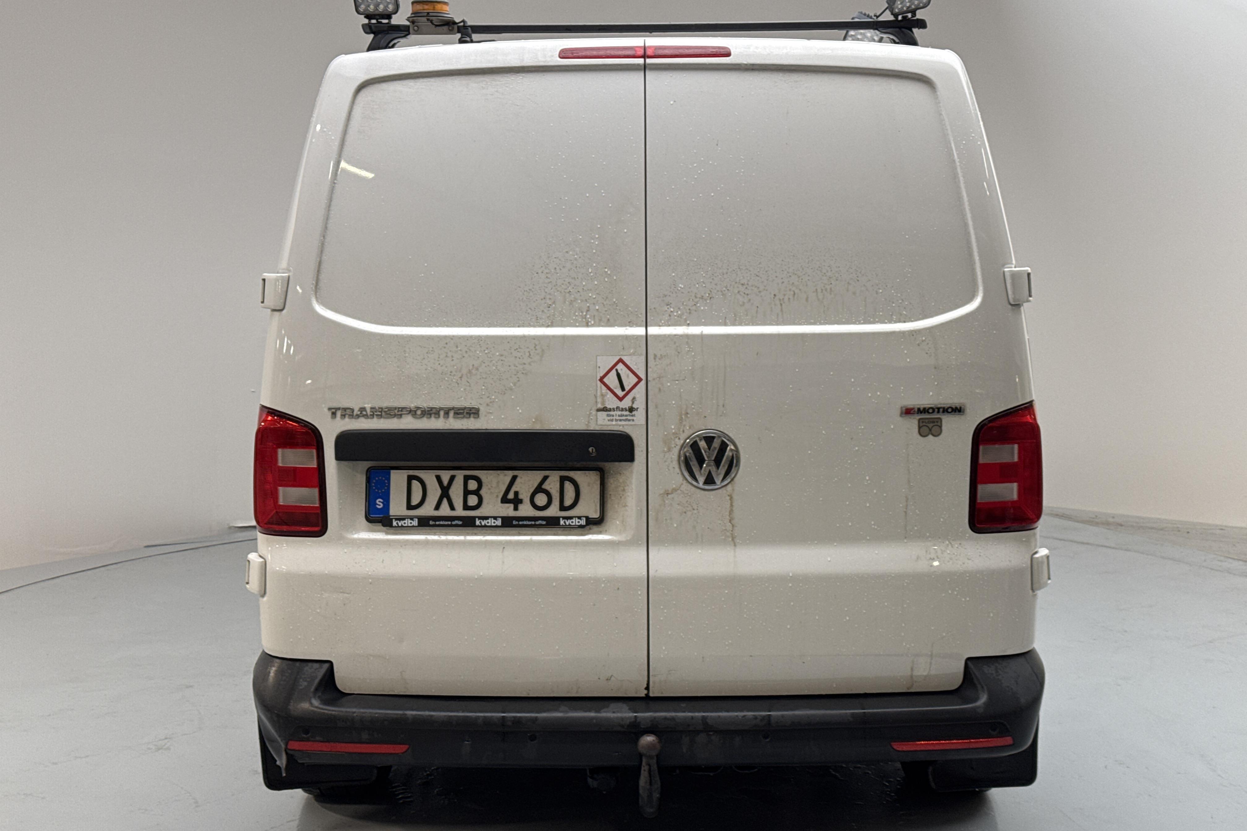 VW Transporter T6 2.0 TDI BMT Skåp 4MOTION (150hk) - 158 410 km - Manualna - biały - 2019