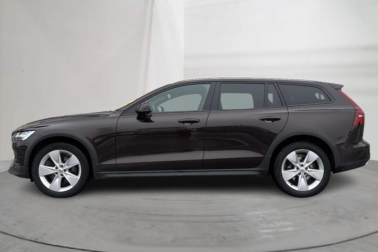 Volvo V60 B4 Cross Country AWD Mildhybrid, Diesel (197hk) - 9 549 mil - Automat - Dark Brown - 2021