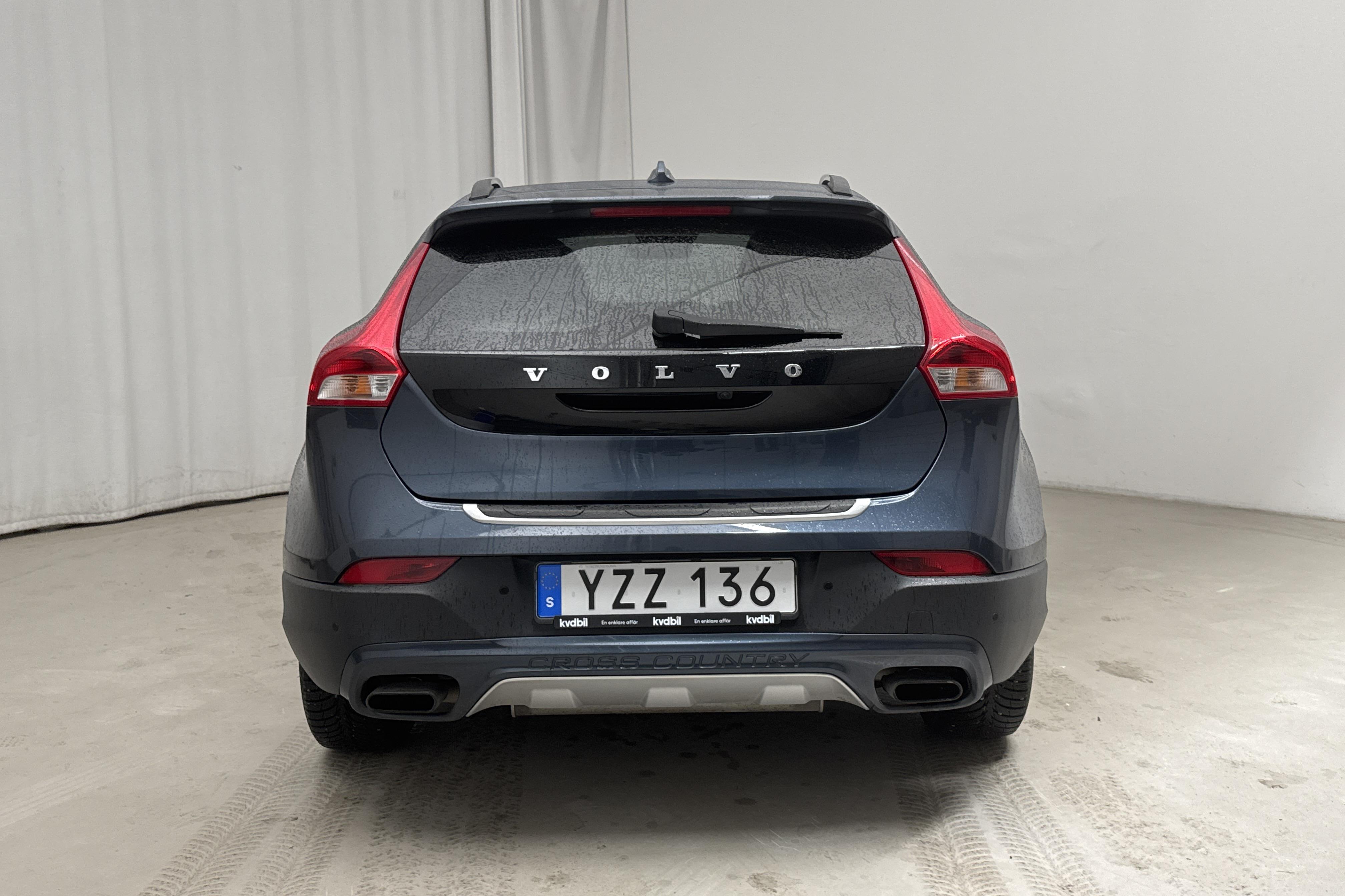 Volvo V40 Cross Country T3 (152hk) - 10 839 mil - Automat - Dark Blue - 2018