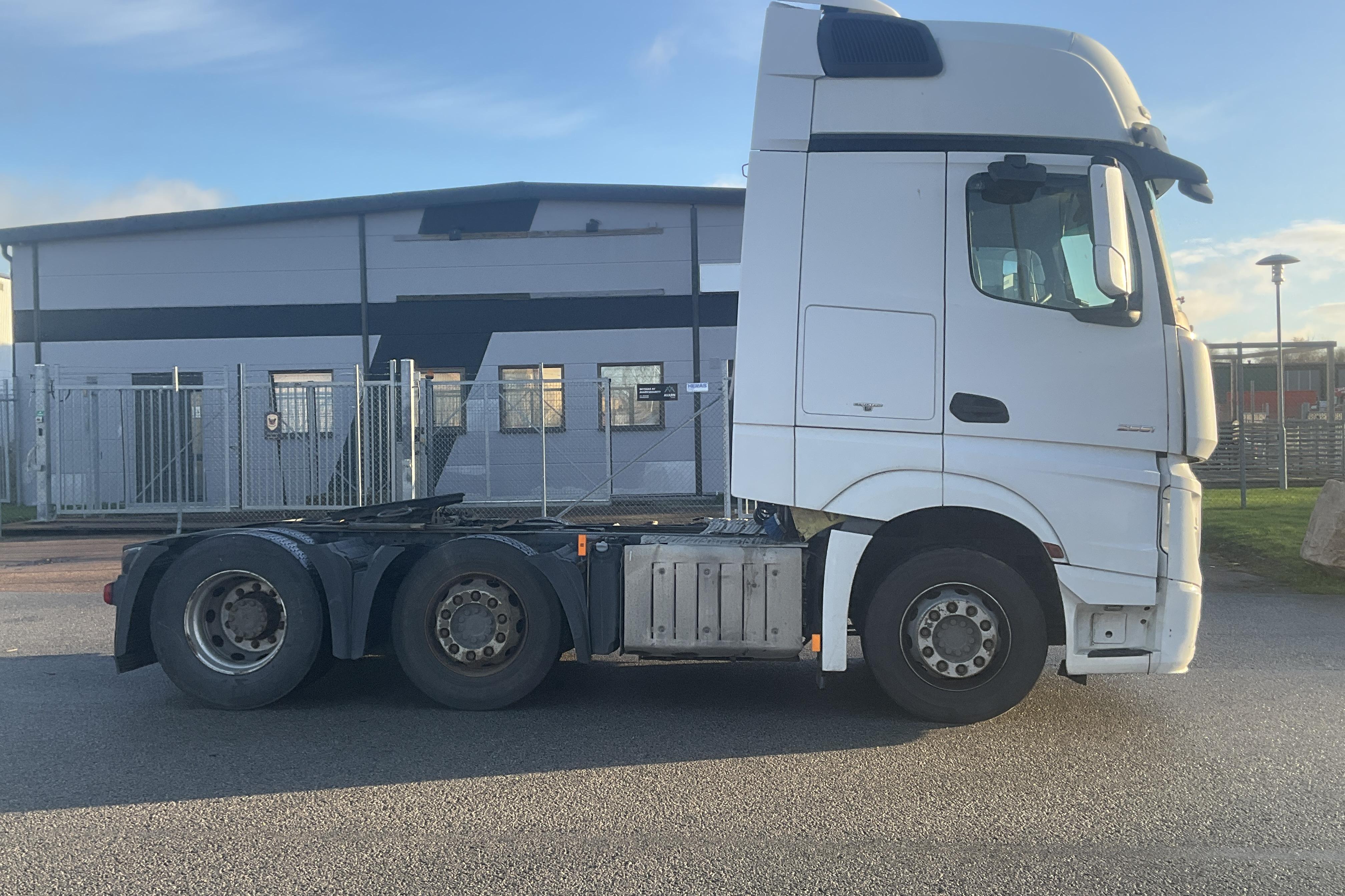 Mercedes ACTROS 963 - 1 149 299 km - Automatyczna - biały - 2014