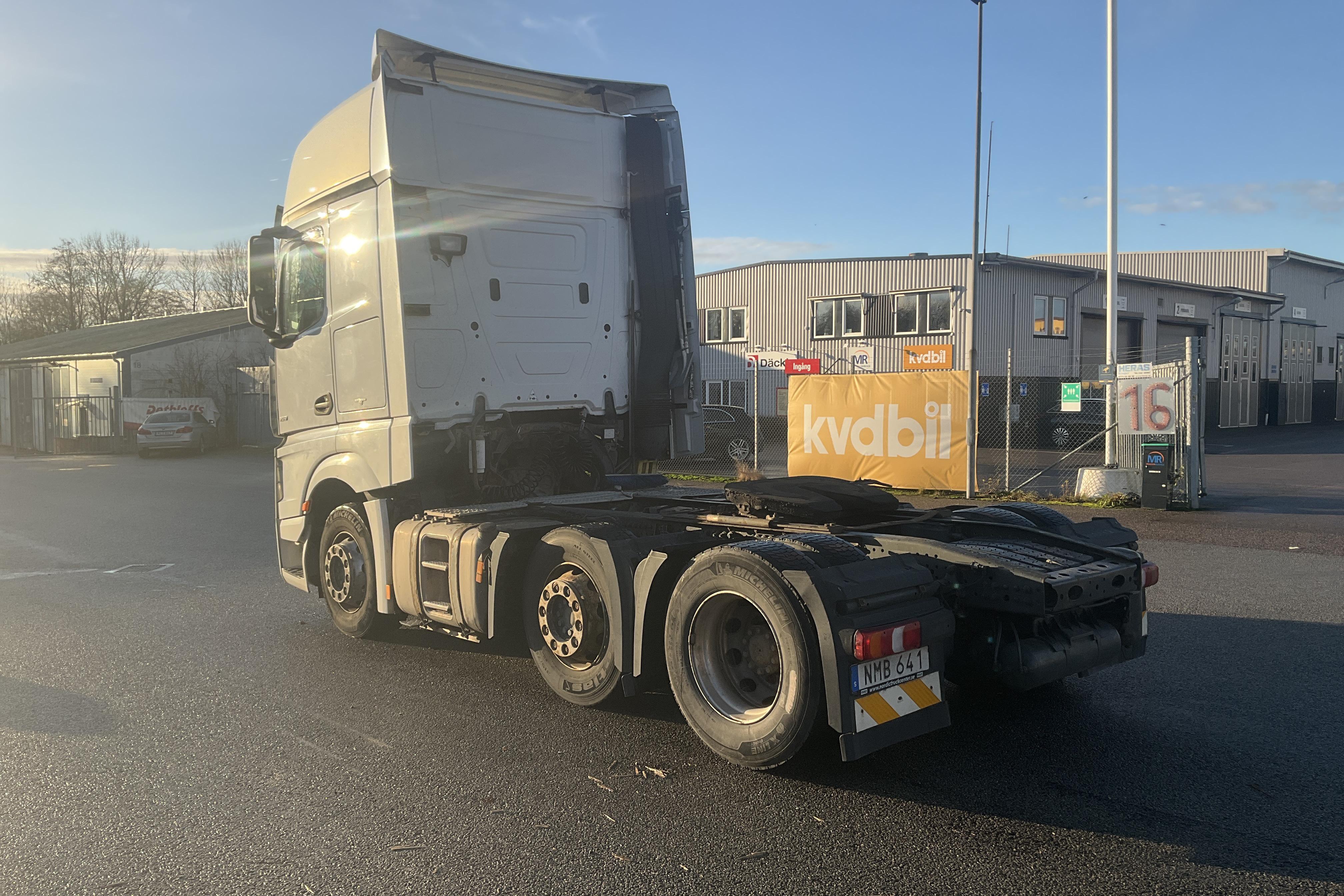 Mercedes ACTROS 963 - 1 149 299 km - Automatyczna - biały - 2014