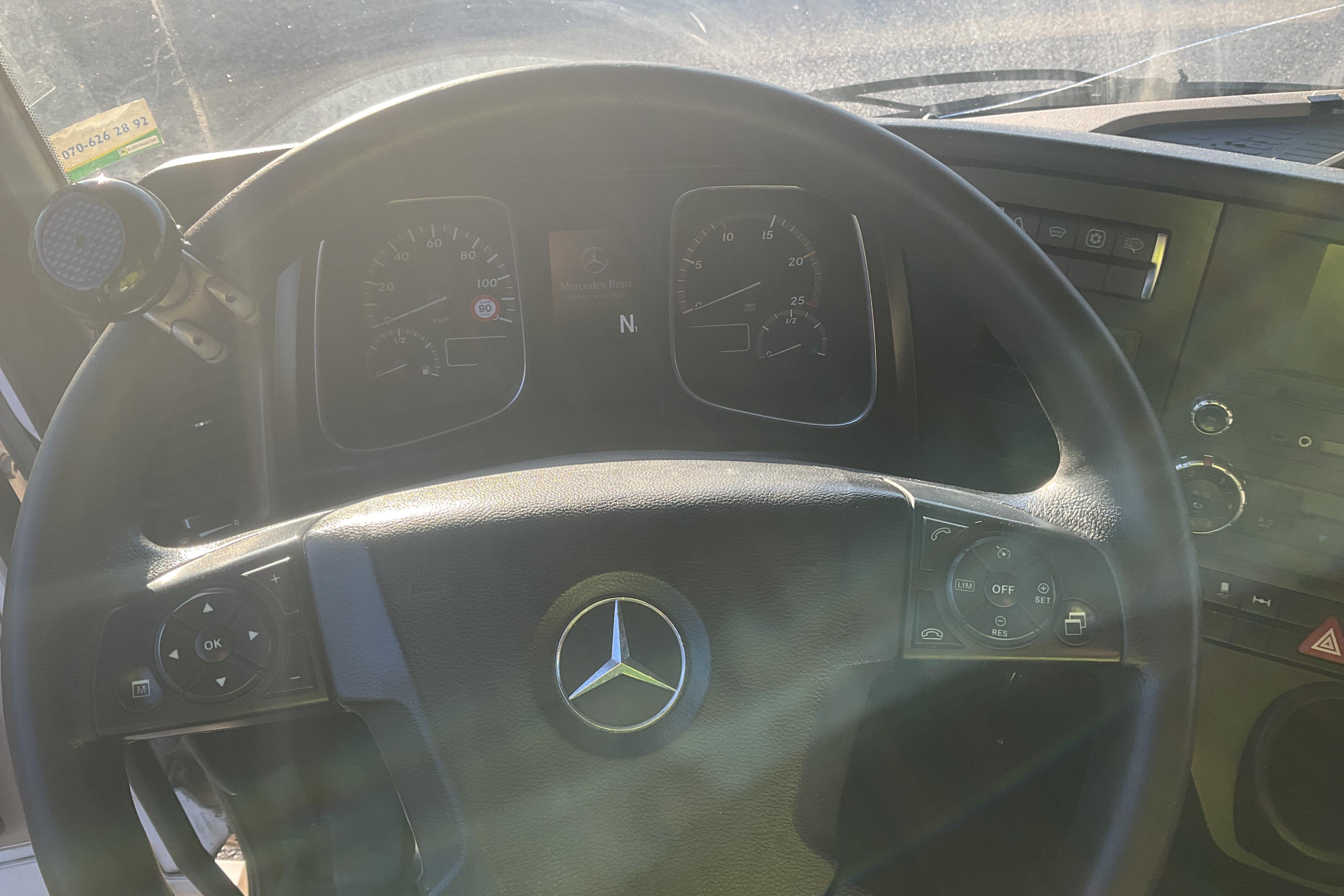 Mercedes ACTROS 963 - 1 149 299 km - Automatyczna - biały - 2014