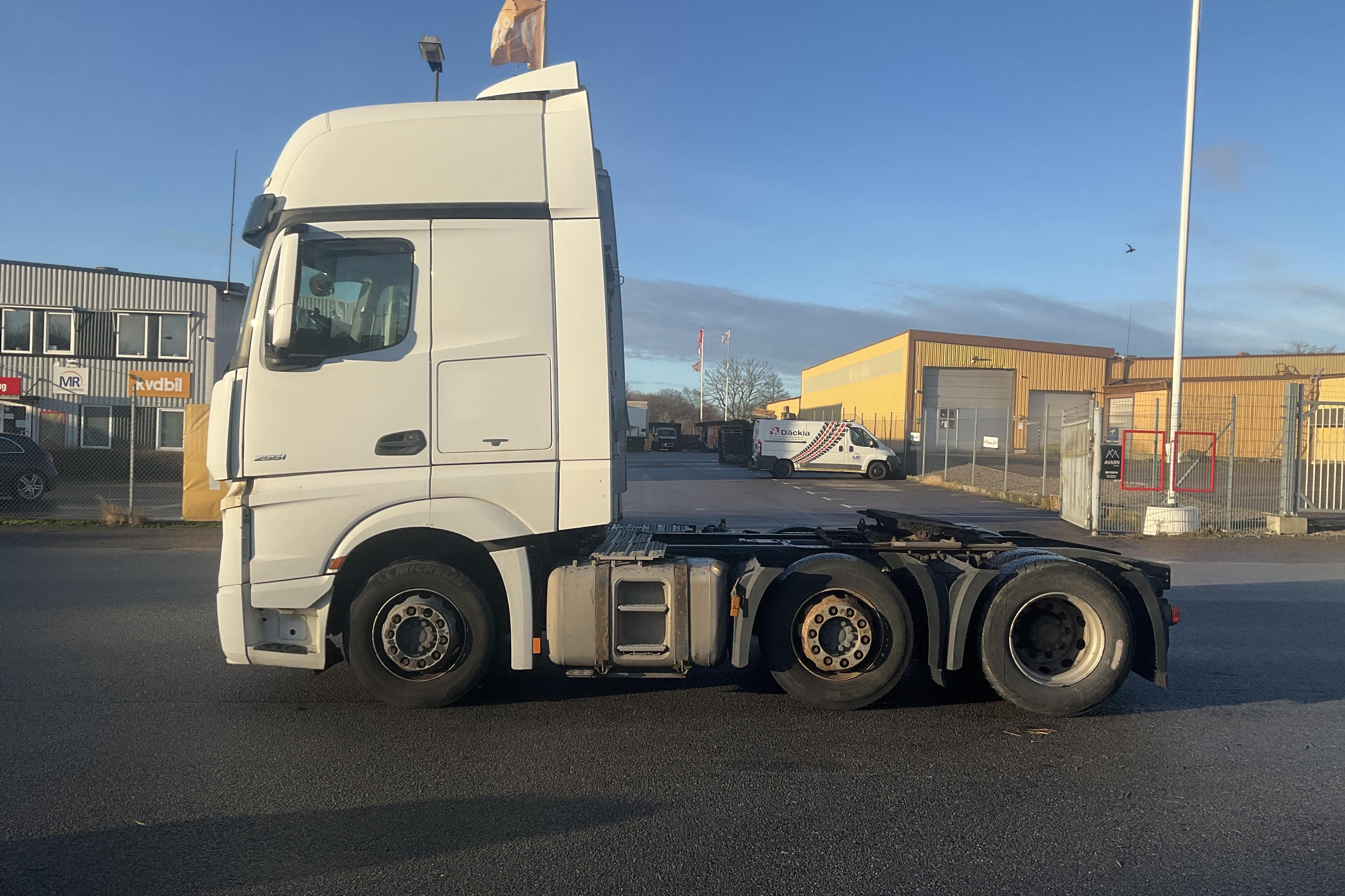 Mercedes ACTROS 963 - 1 149 299 km - Automatyczna - biały - 2014