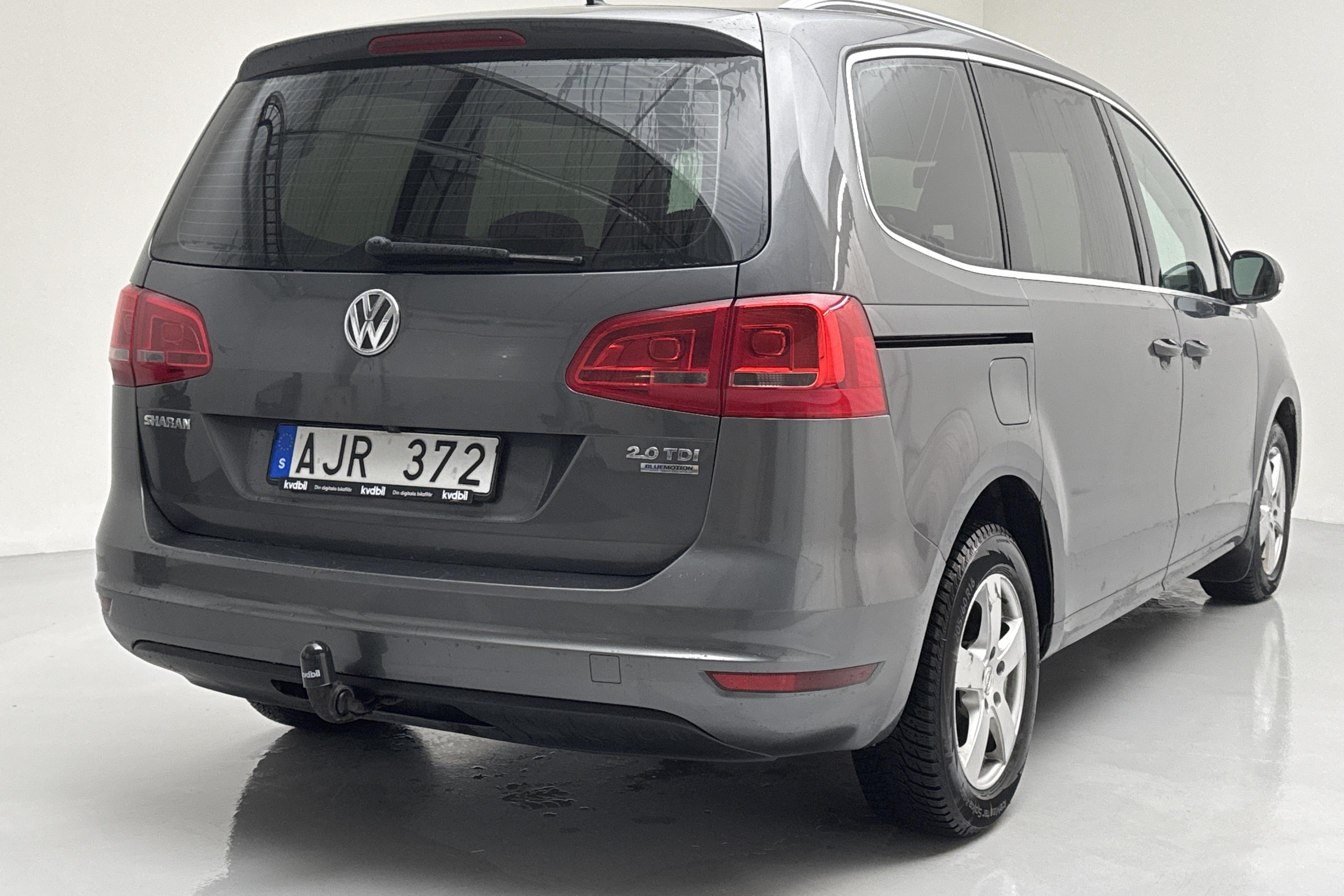 VW Sharan 2.0 TDI BlueMotion Technology (140hk) - 27 237 mil - Manuell - grå - 2012