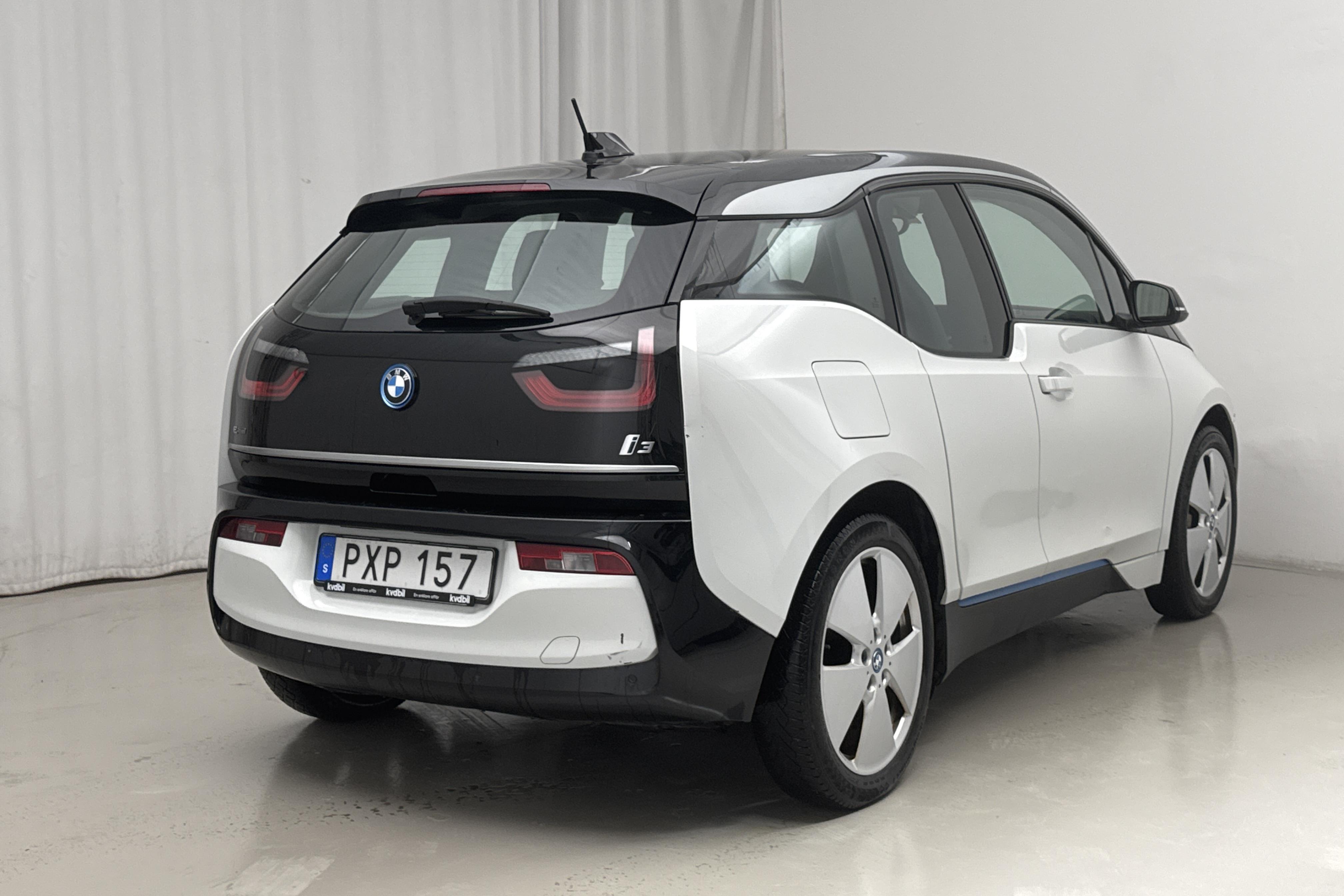 BMW i3 120Ah, I01 (170hk) - 13 546 mil - Automat - vit - 2019