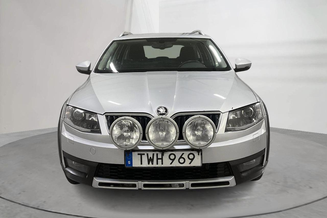 Skoda Octavia Scout II 2.0 TDI 4X4 (150hk) - 187 350 km - Manual - silver - 2015