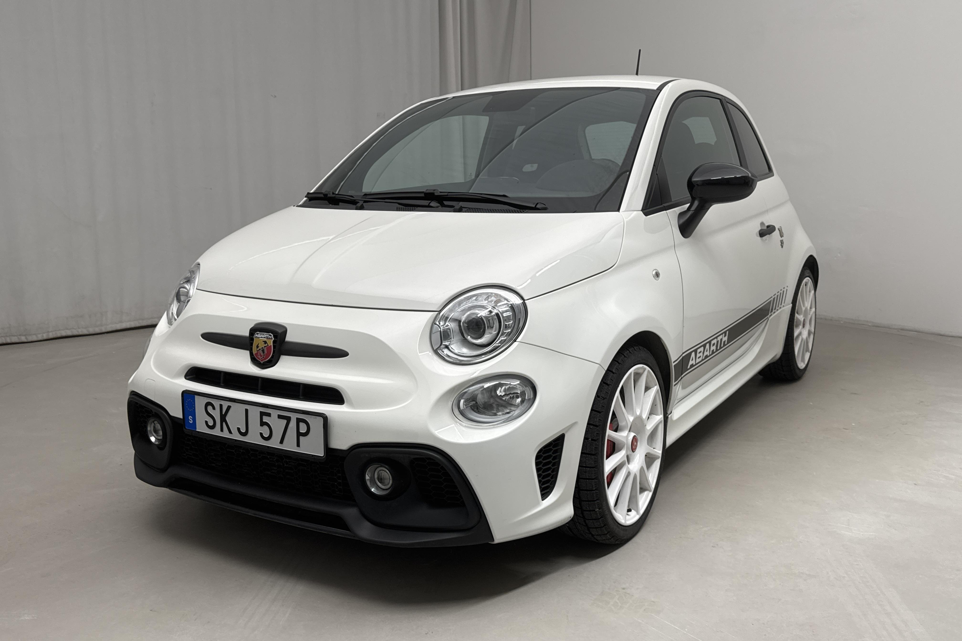 Fiat Abarth 595 (180hk) - 28 380 km - Käsitsi - valge - 2021