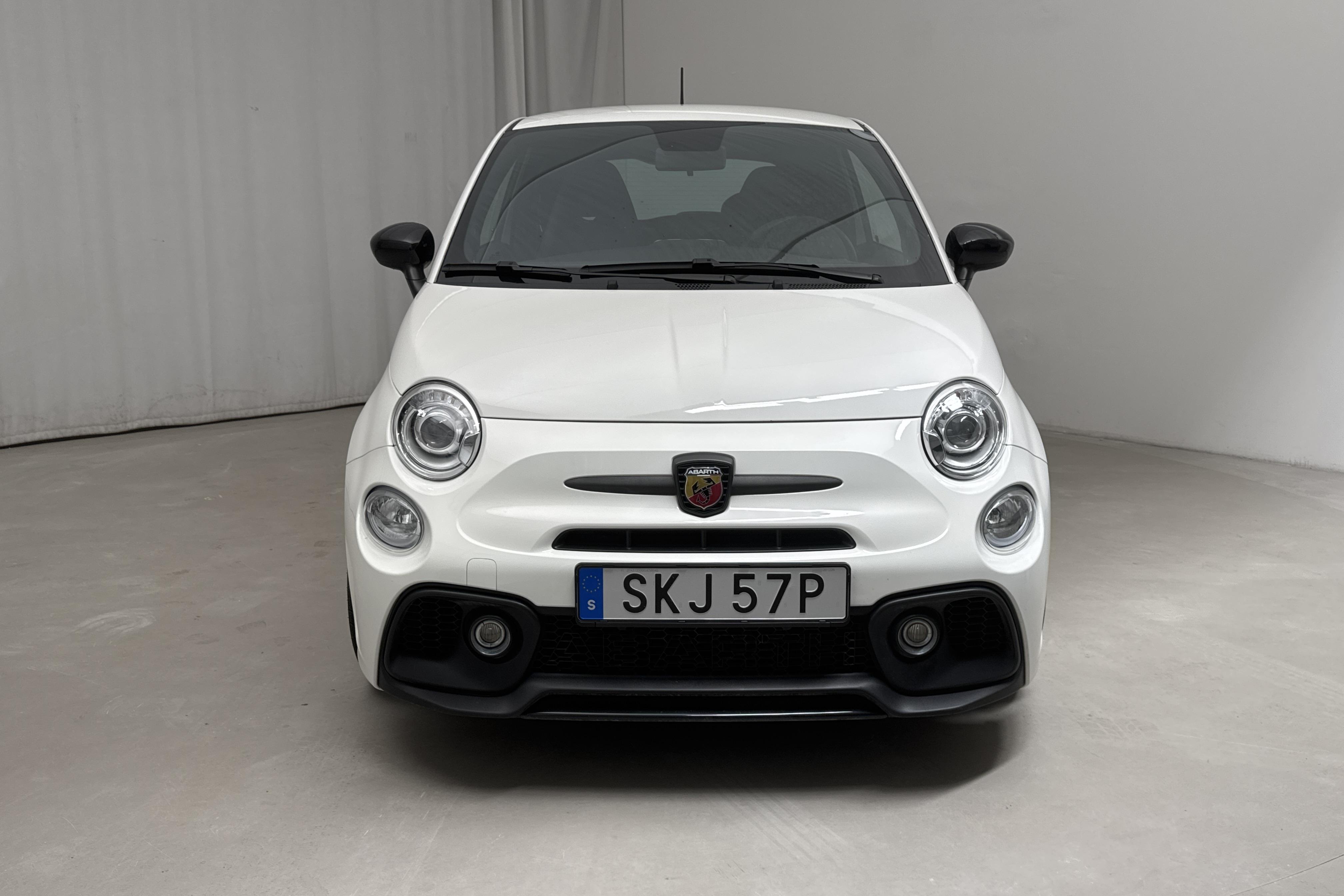 Fiat Abarth 595 (180hk) - 28 380 km - Käsitsi - valge - 2021