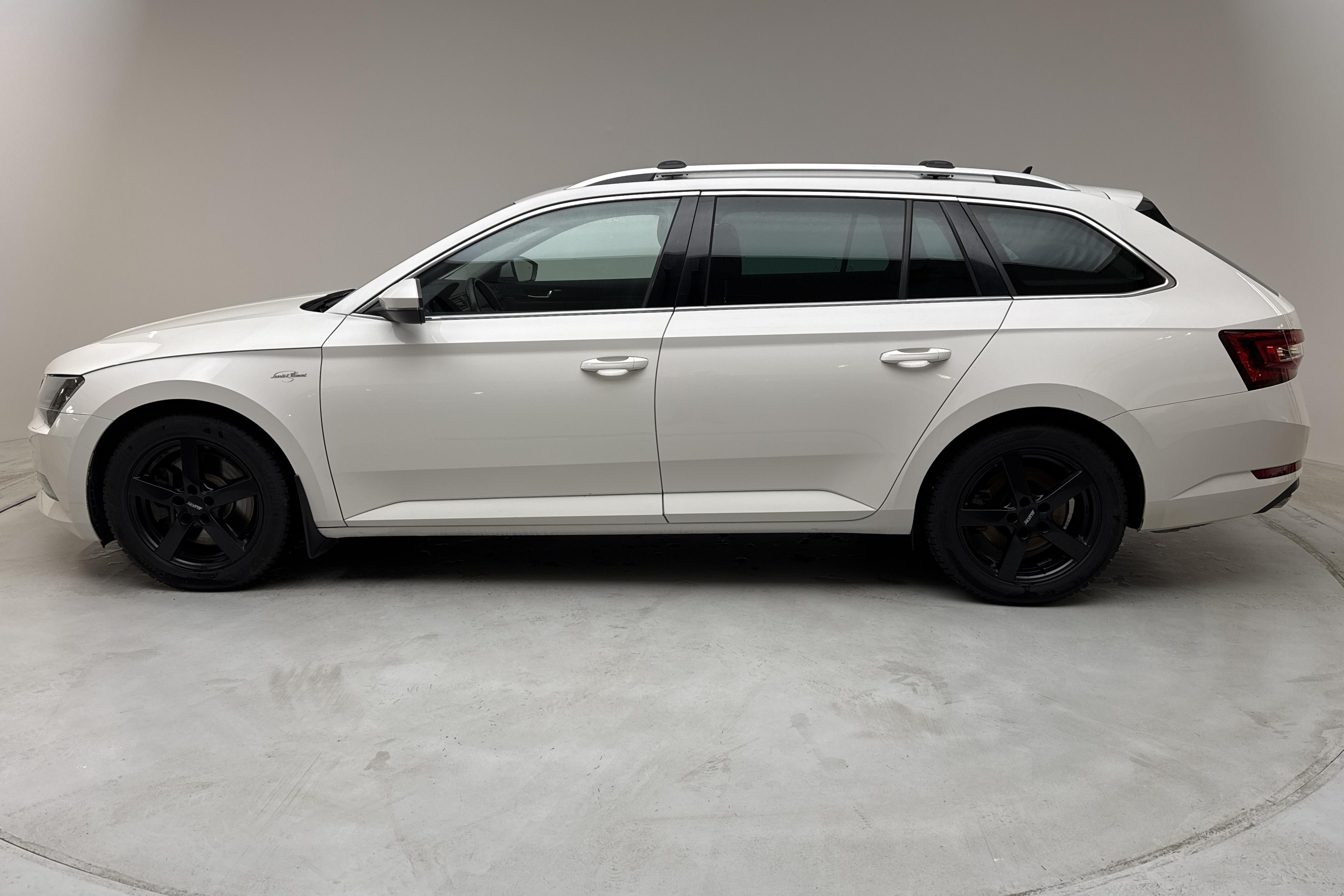 Skoda Superb 2.0 TSI Kombi 4x4 (280hk) - 143 170 km - Automatic - white - 2018