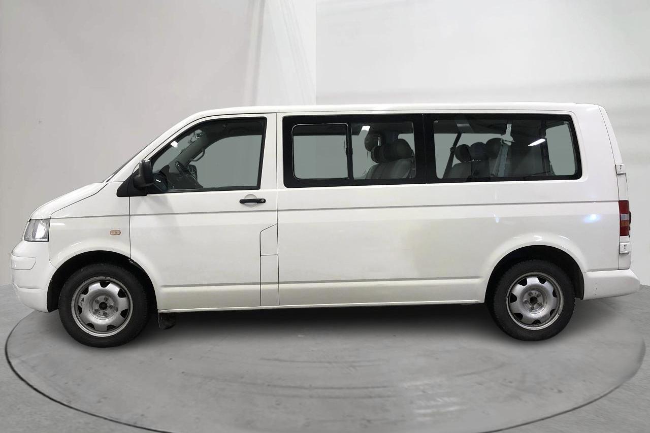 VW Shuttle T5 2.5 TDI (130hk) - 213 020 km - Manual - white - 2004