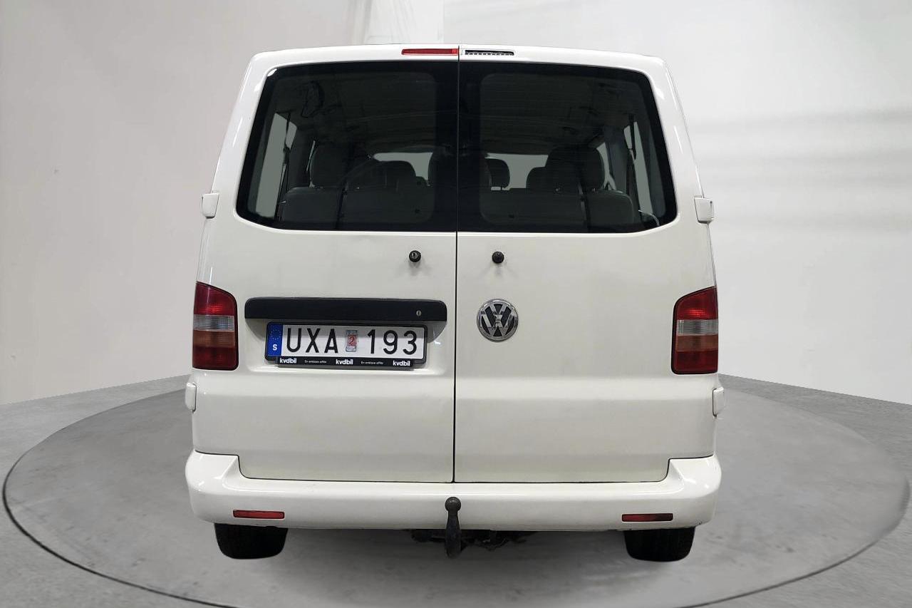 VW Shuttle T5 2.5 TDI (130hk) - 213 020 km - Manual - white - 2004