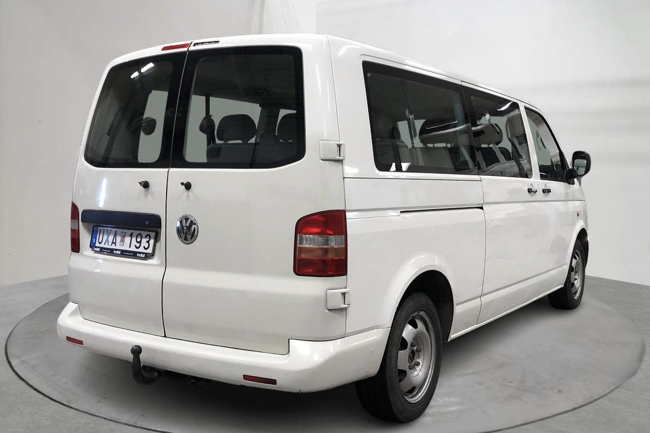 VW Shuttle T5 2.5 TDI (130hk) - 213 020 km - Manual - white - 2004