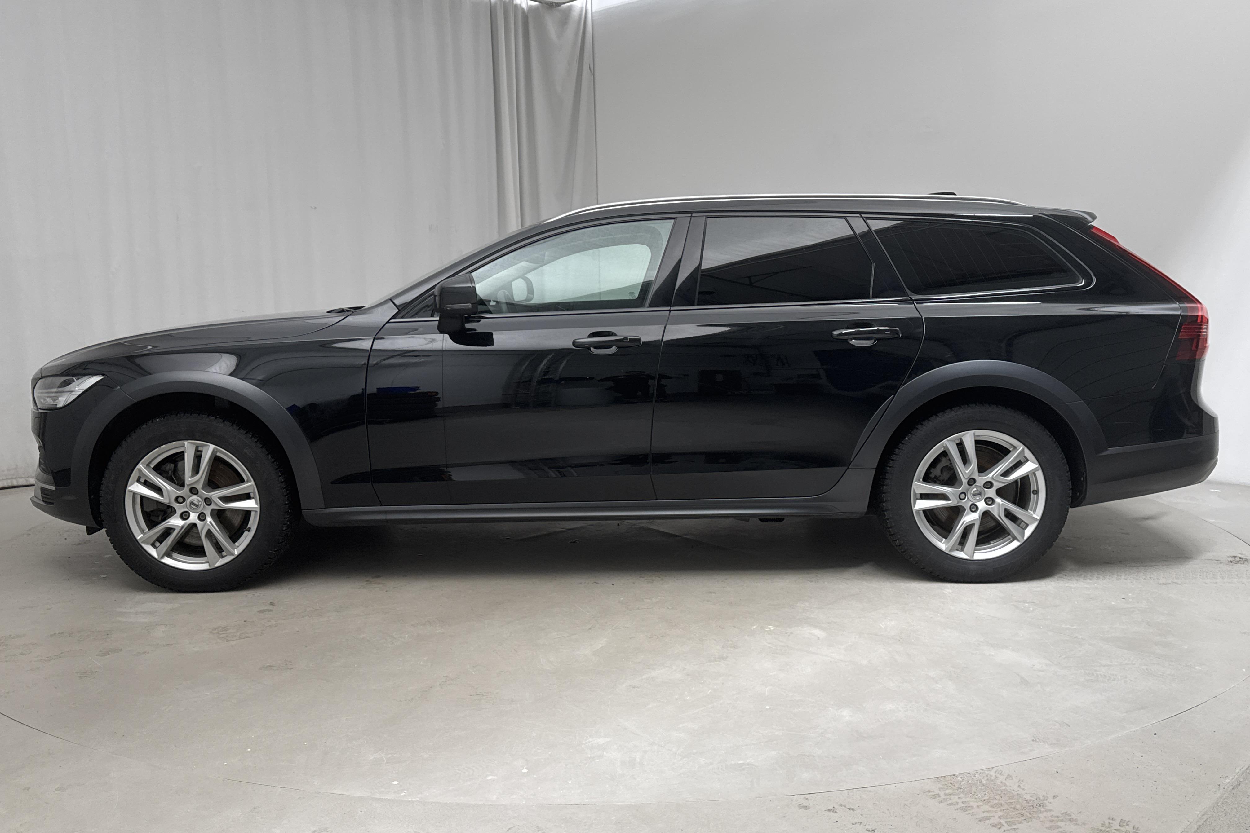 Volvo V90 B4 Cross Country AWD Mildhybrid, Diesel (197hk) - 74 840 km - Automatic - black - 2022