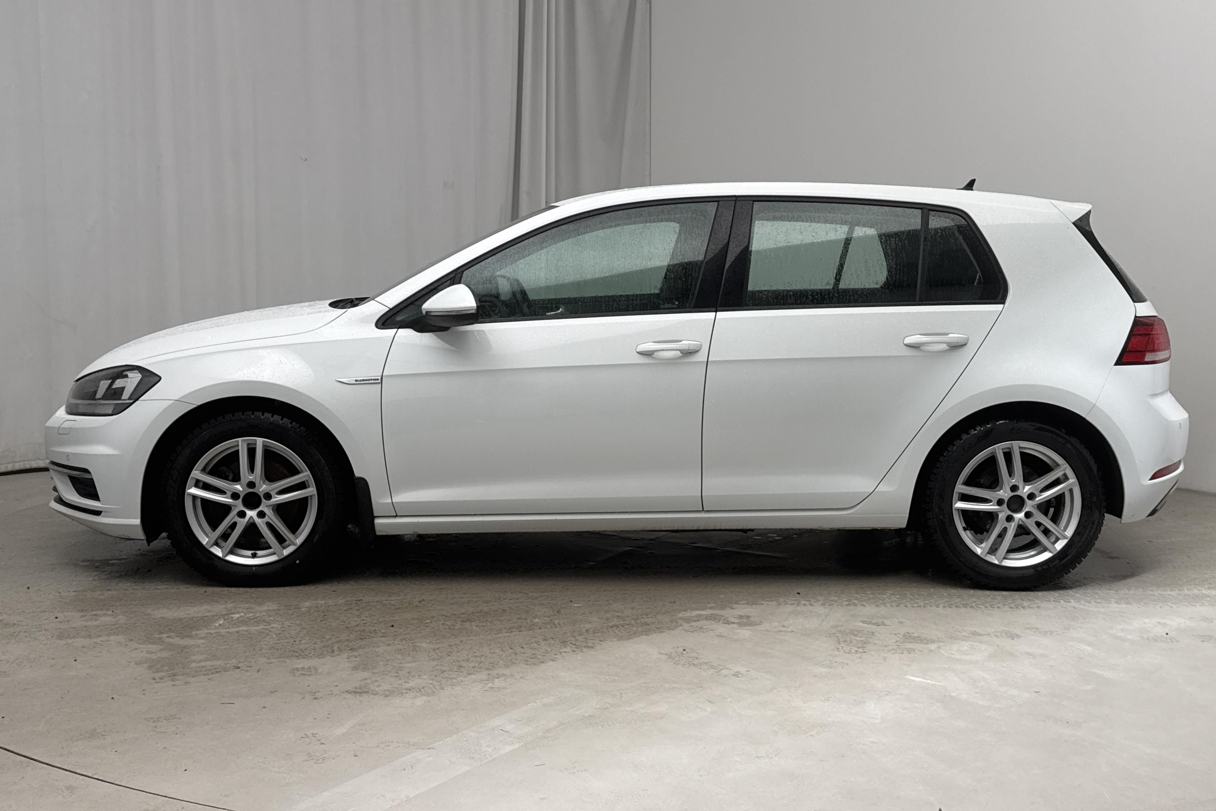 VW Golf VII 1.5 TSI 5dr (130hk) - 5 298 mil - Manuell - vit - 2018