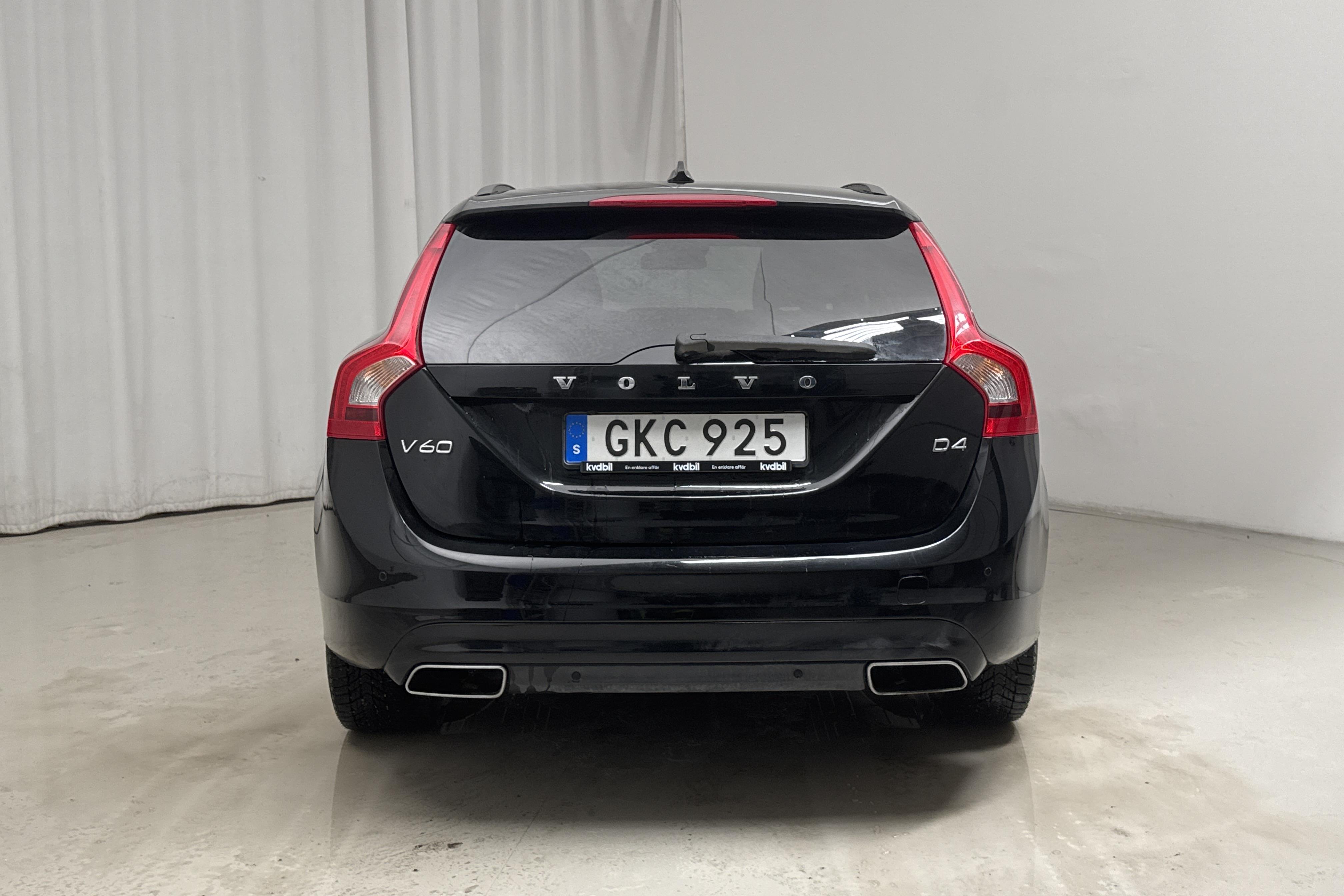 Volvo V60 D4 (181hk) - 200 480 km - Manualna - czarny - 2014