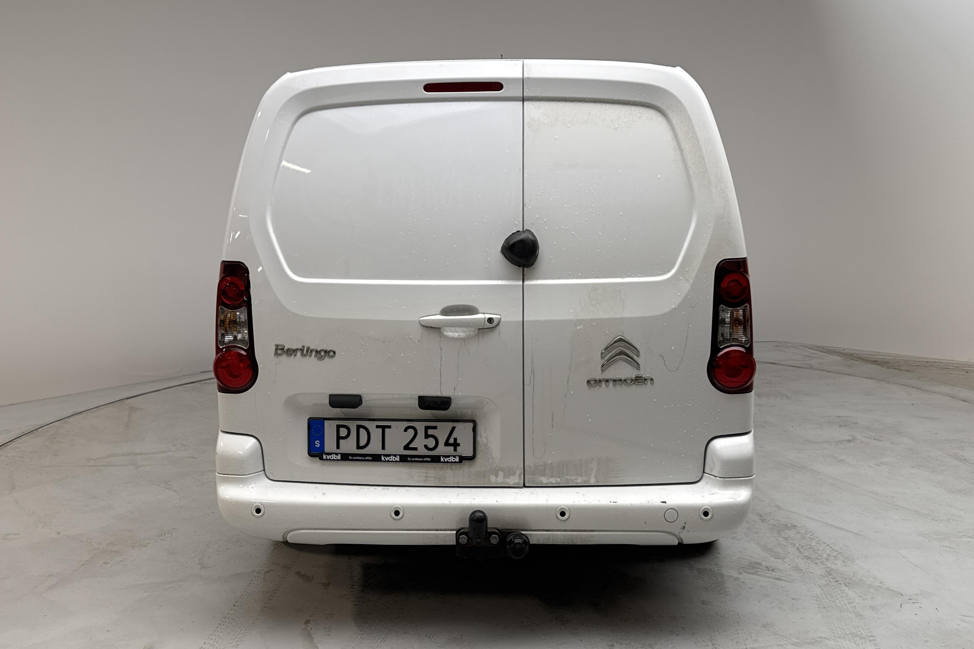 Citroen Berlingo 1.6 BlueHDi Skåp (100hk) - 127 800 km - Manuaalinen - valkoinen - 2017