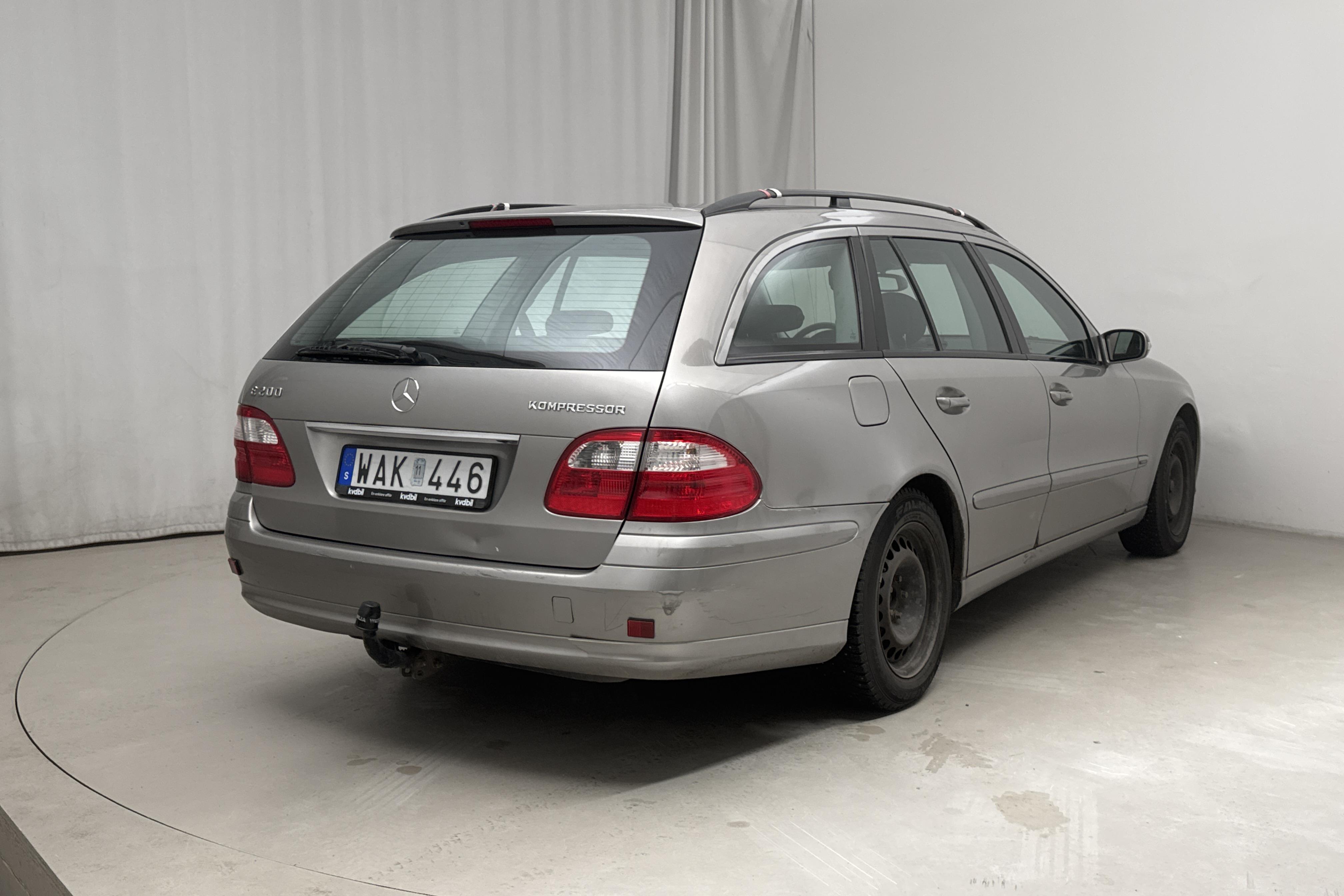 Mercedes E 200 Kompressor Kombi W211 (163hk) - 172 790 km - Manual - silver - 2004