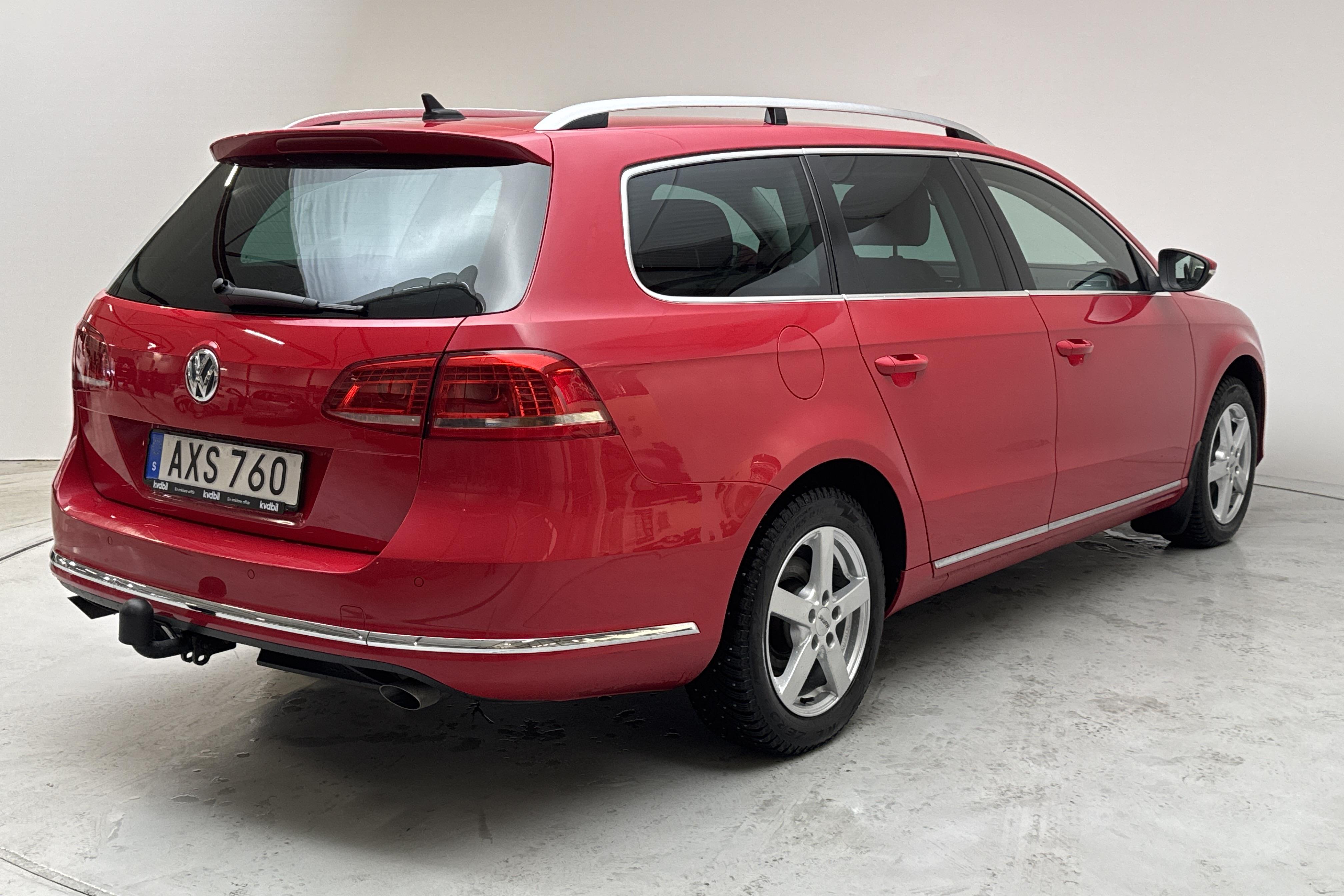 VW Passat 2.0 TDI BlueMotion Technology Variant 4Motion (170hk) - 250 910 km - Automatic - red - 2013