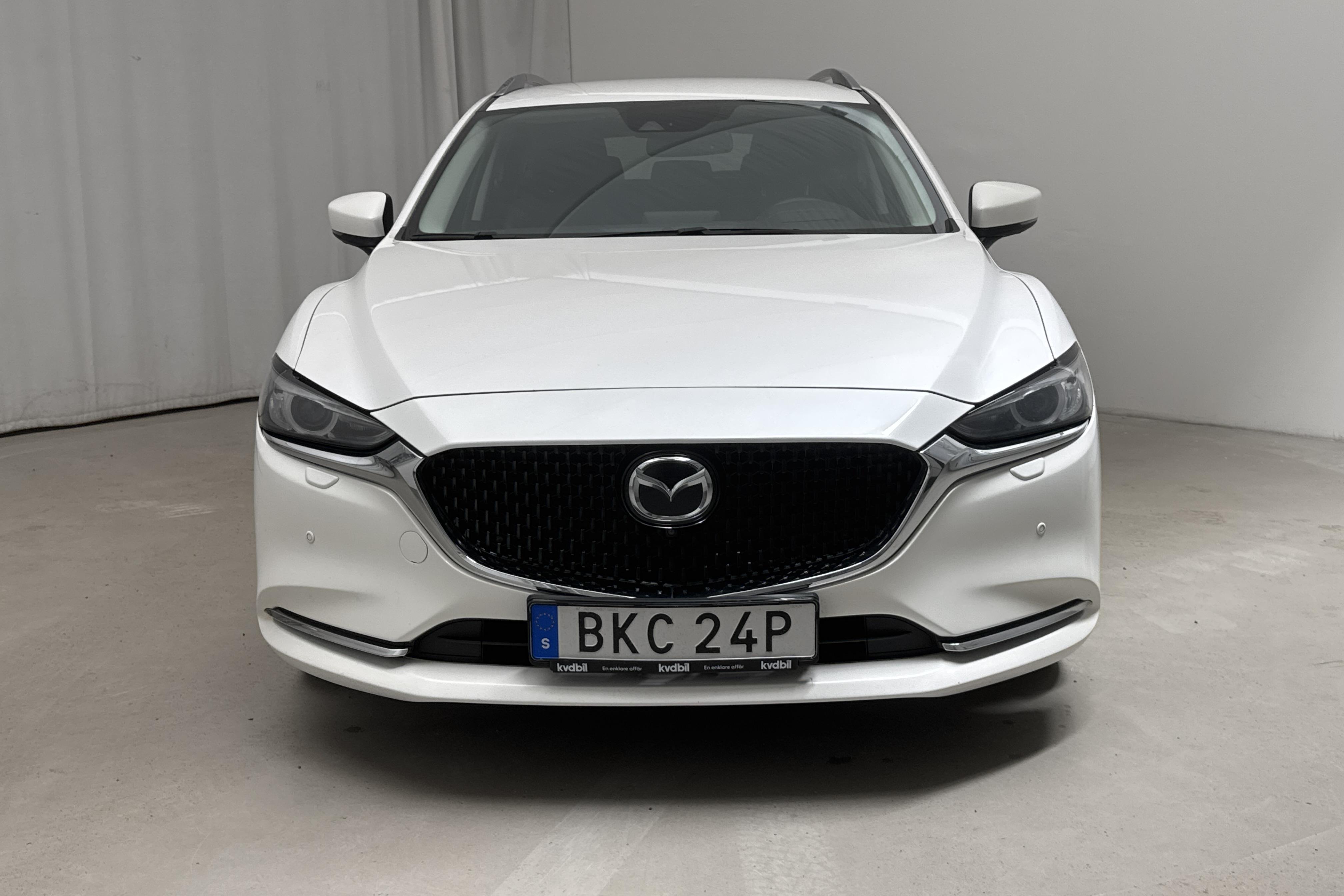 Mazda 6 2.5 Kombi (194hk) - 22 292 mil - Automat - vit - 2019