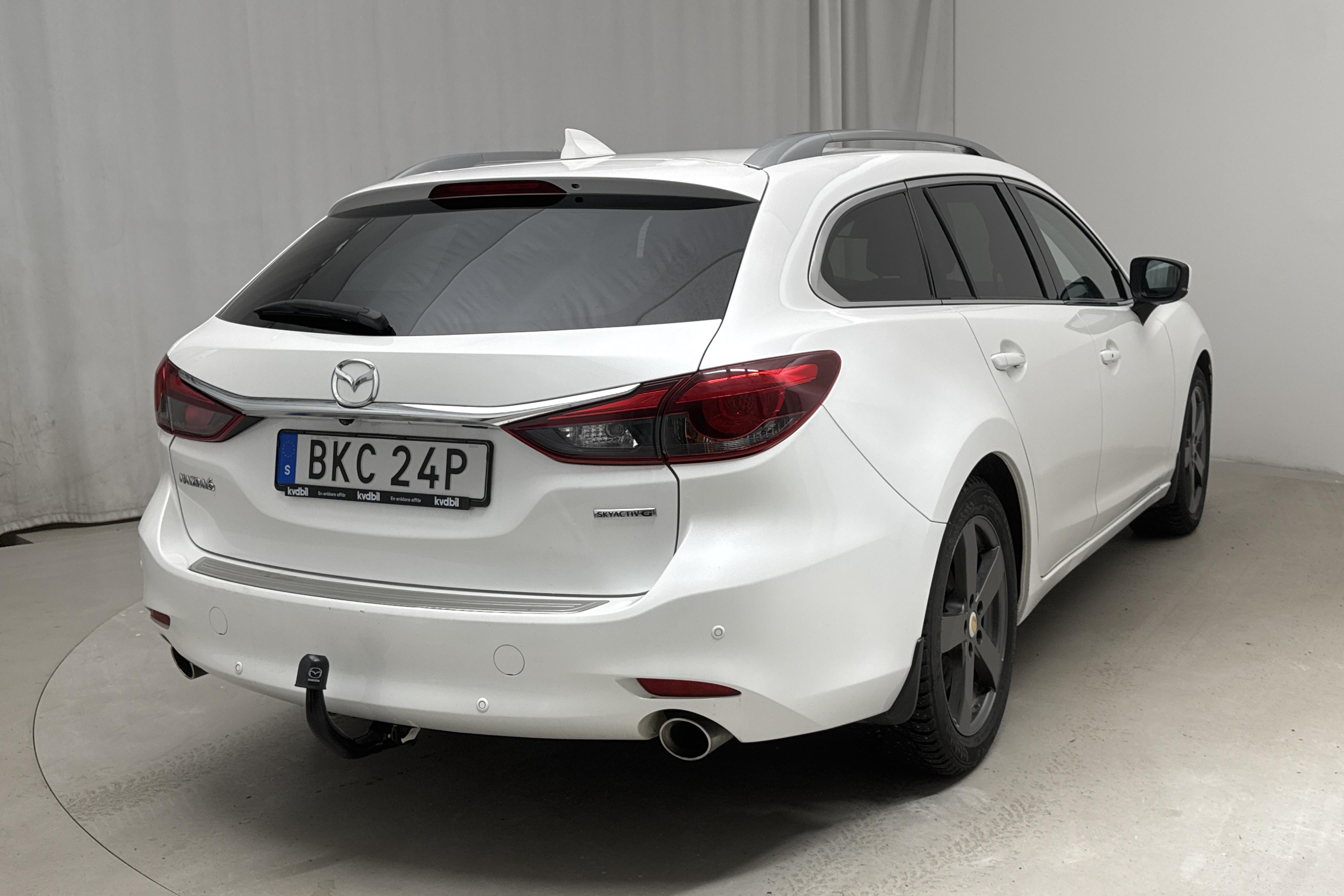 Mazda 6 2.5 Kombi (194hk) - 22 292 mil - Automat - vit - 2019