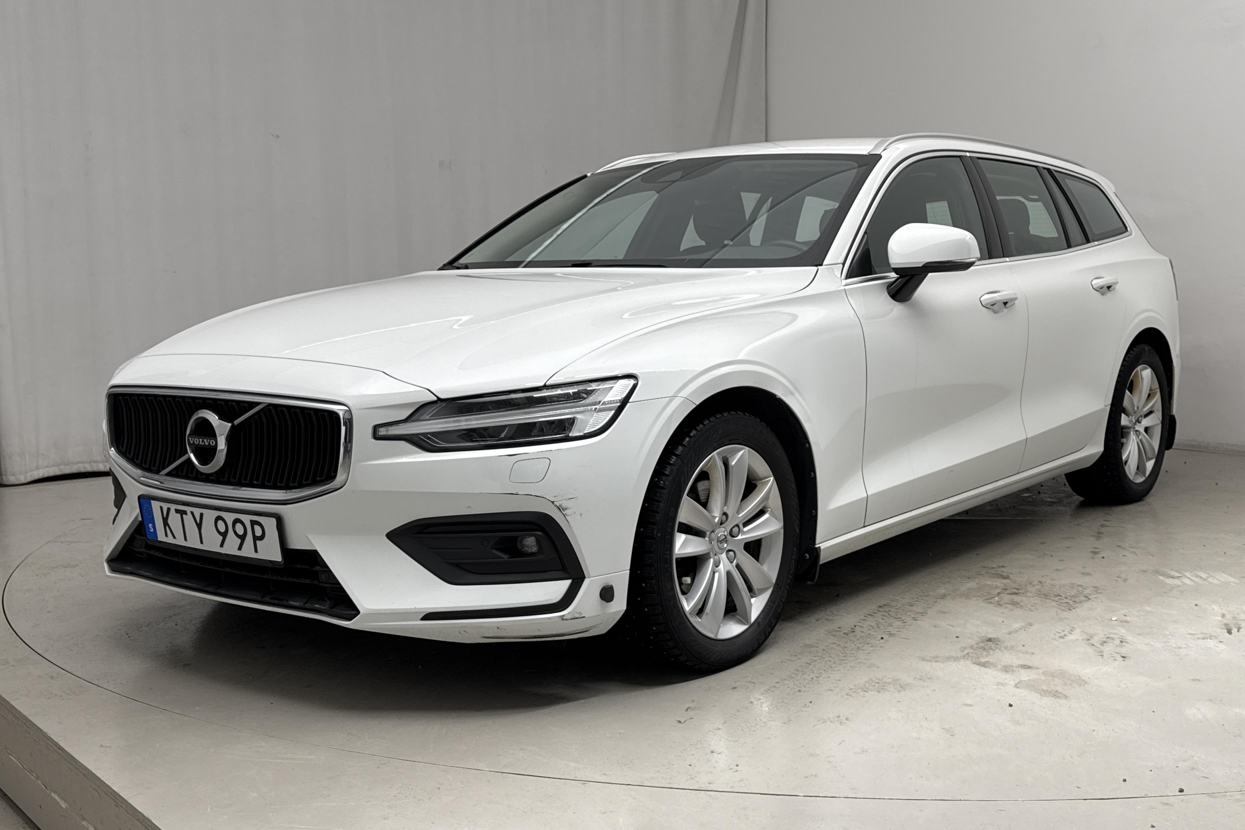 Volvo V60 B4 Mildhybrid, Diesel (197hk) - 12 481 mil - Automat - vit - 2021