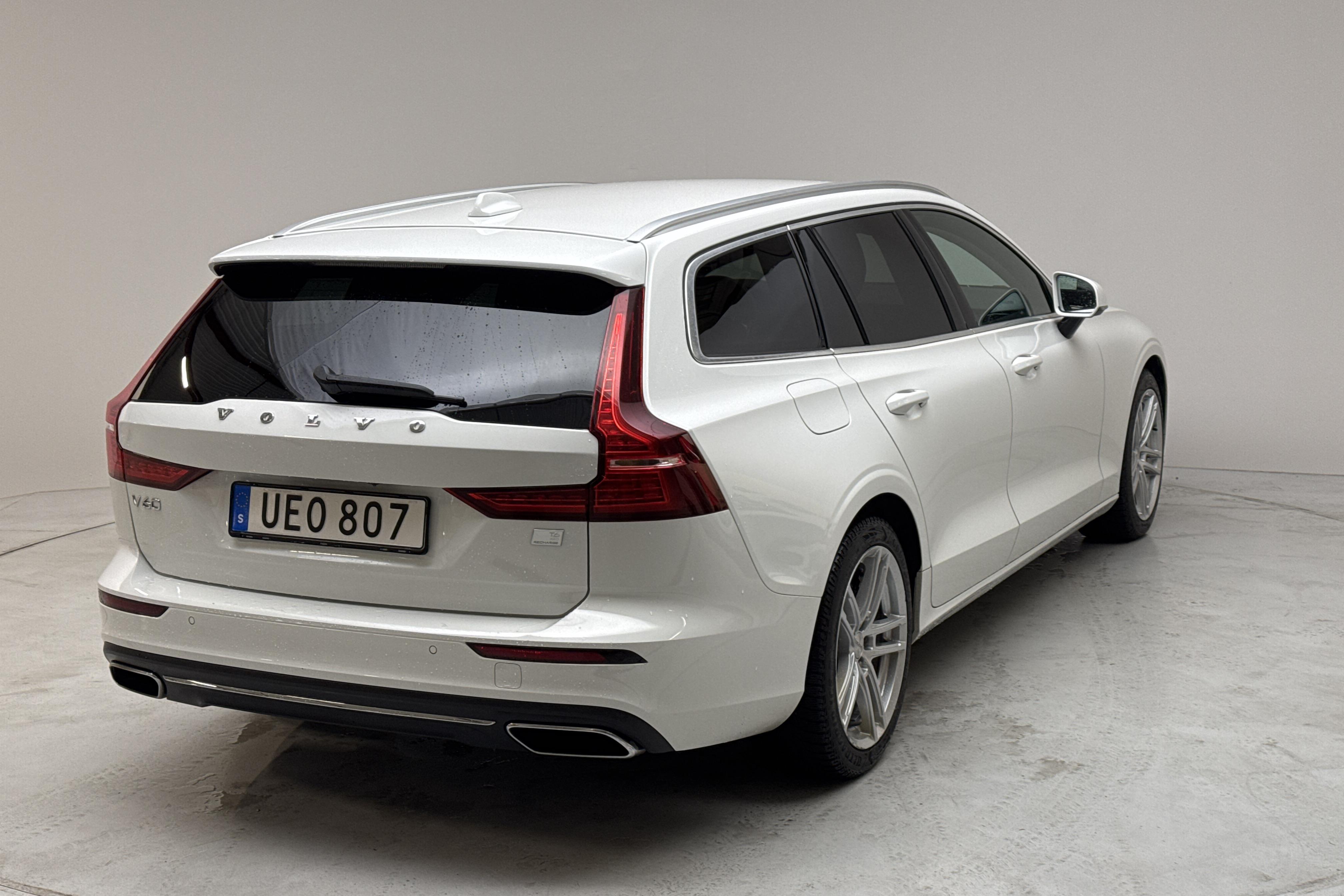 Volvo V60 T6 AWD Twin Engine (340hk) - 9 182 mil - Automat - vit - 2021