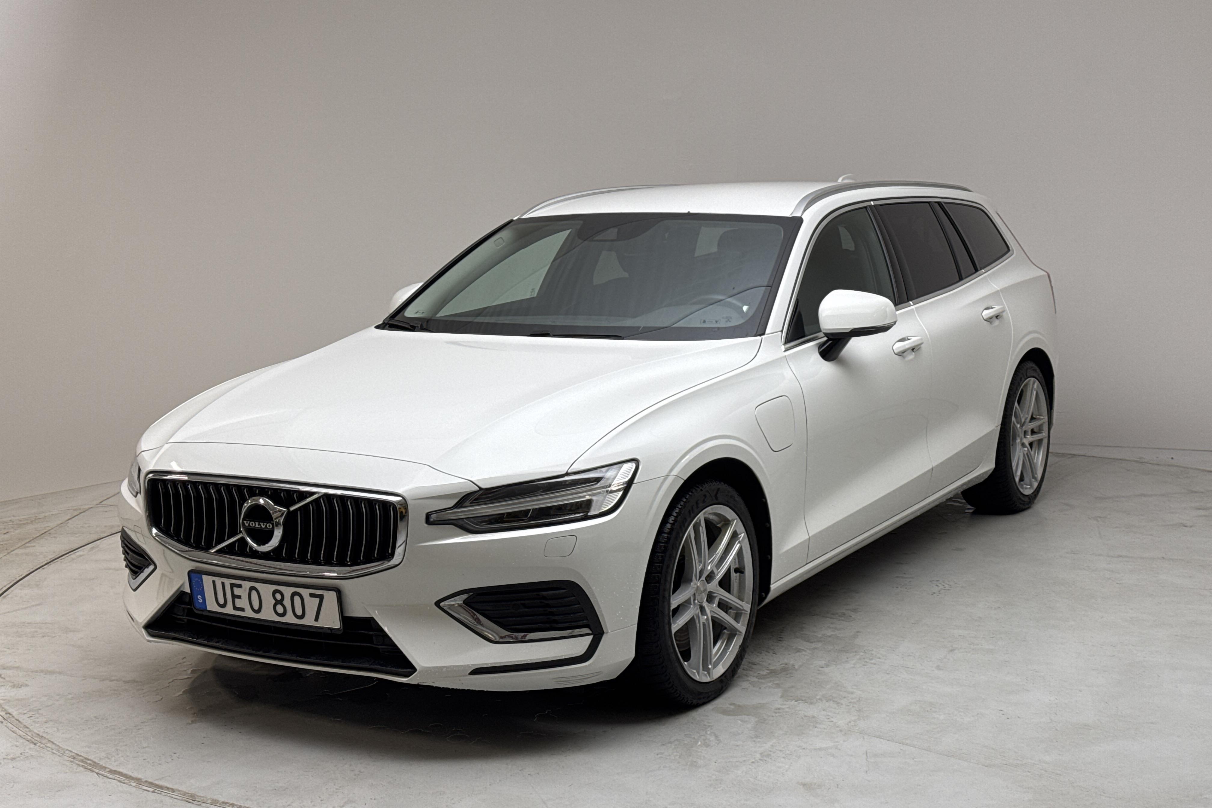 Volvo V60 T6 AWD Twin Engine (340hk) - 9 182 mil - Automat - vit - 2021