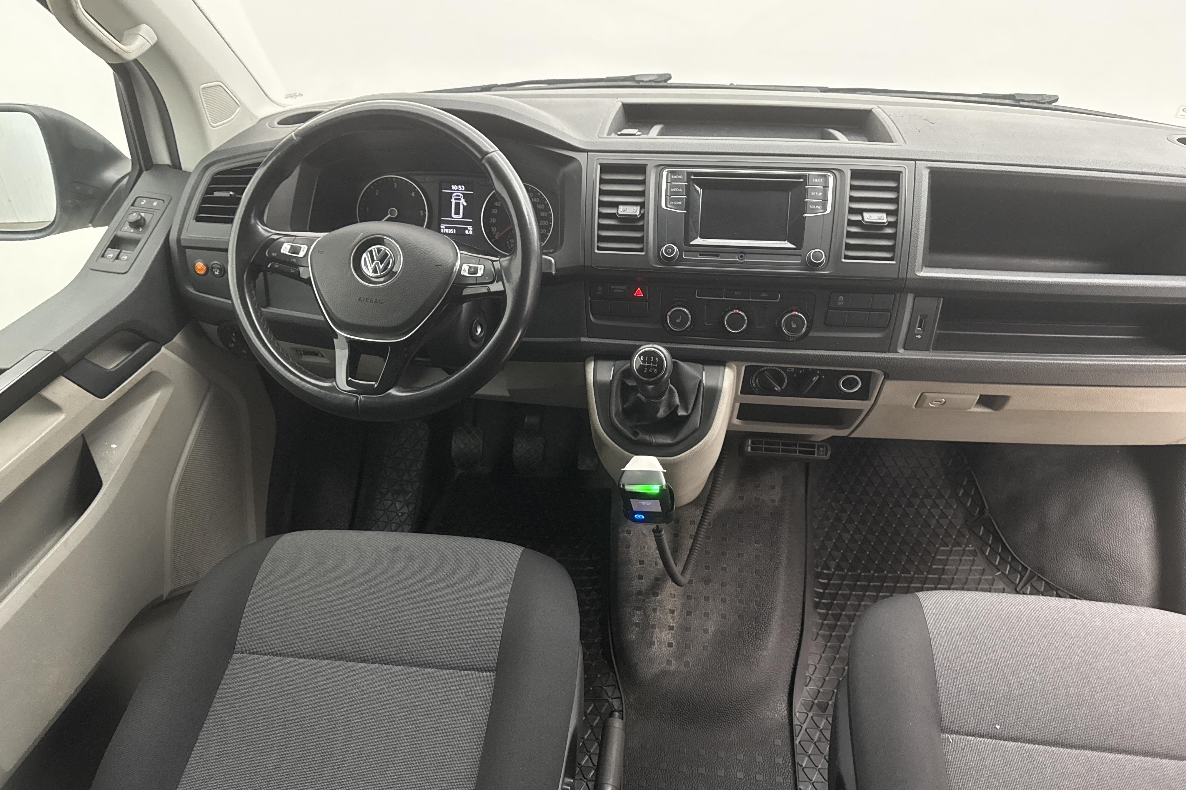 VW Transporter T6 2.0 TDI BMT Skåp 4MOTION (150hk) - 170 350 km - Käsitsi - valge - 2019