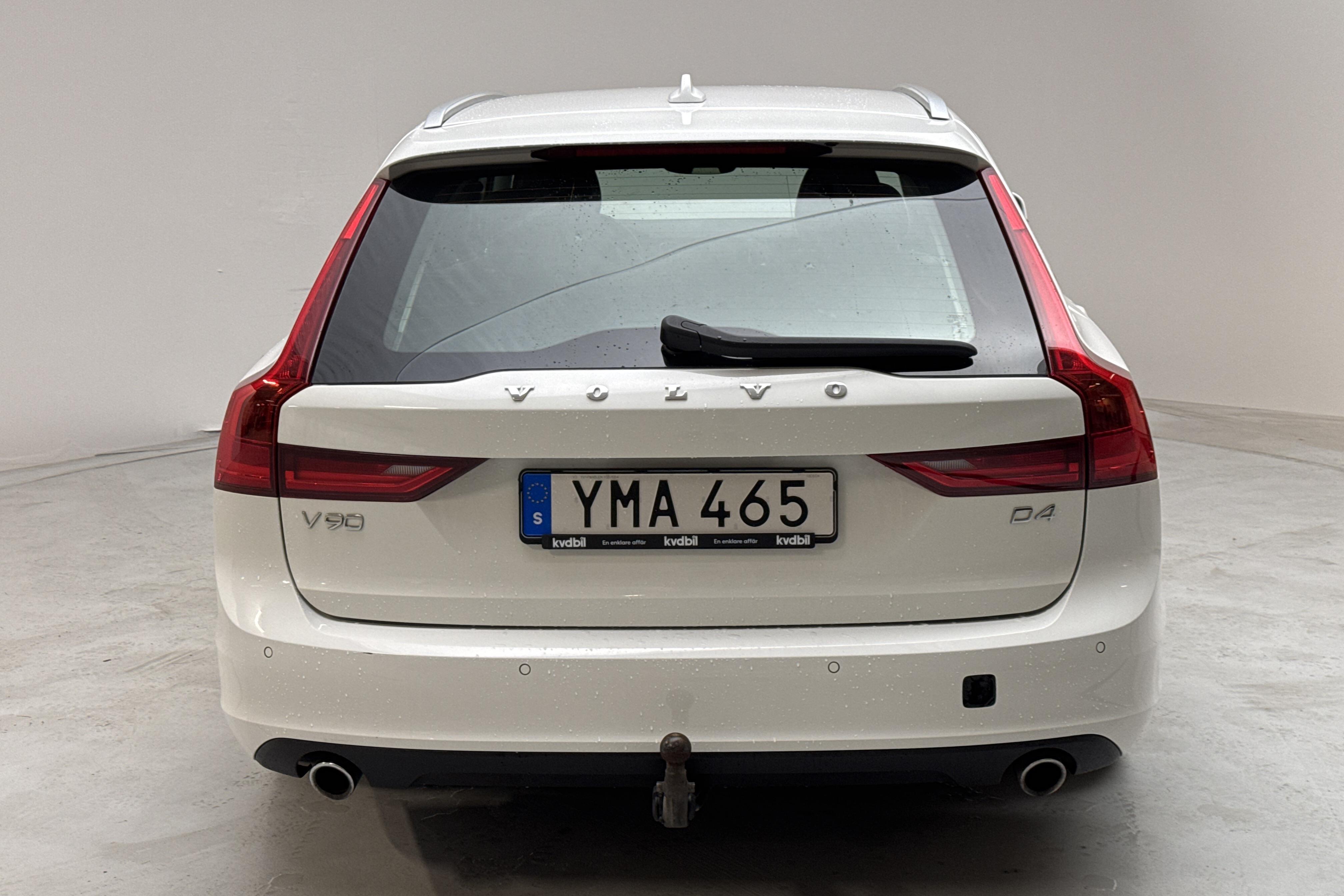 Volvo V90 D4 (190hk) - 176 090 km - Automatyczna - biały - 2019