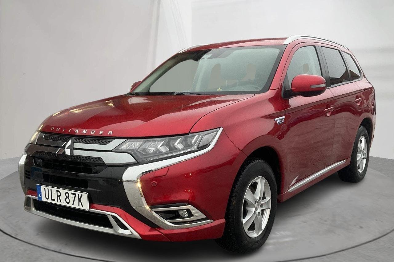 Mitsubishi Outlander 2.4 Plug-in Hybrid 4WD (136hk) - 142 910 km - Automatyczna - czerwony - 2020