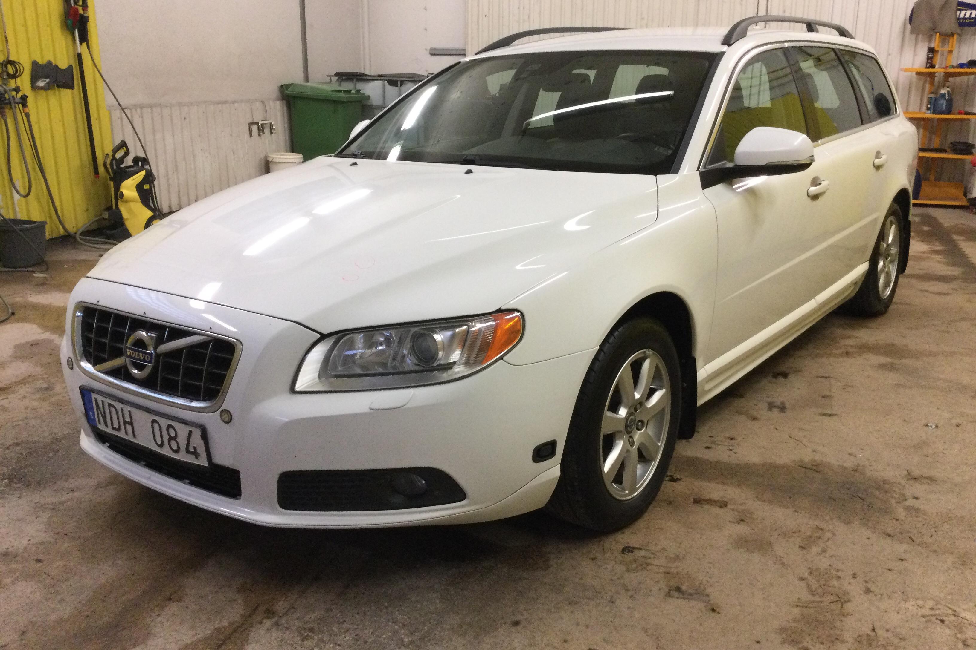 Volvo V70 II D3 (136hk) - 26 298 mil - Manuell - vit - 2013