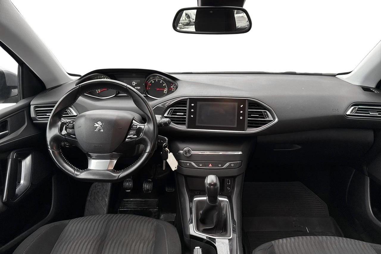 Peugeot 308 SW PureTech (110hk) - 17 348 mil - Manuell - grå - 2016