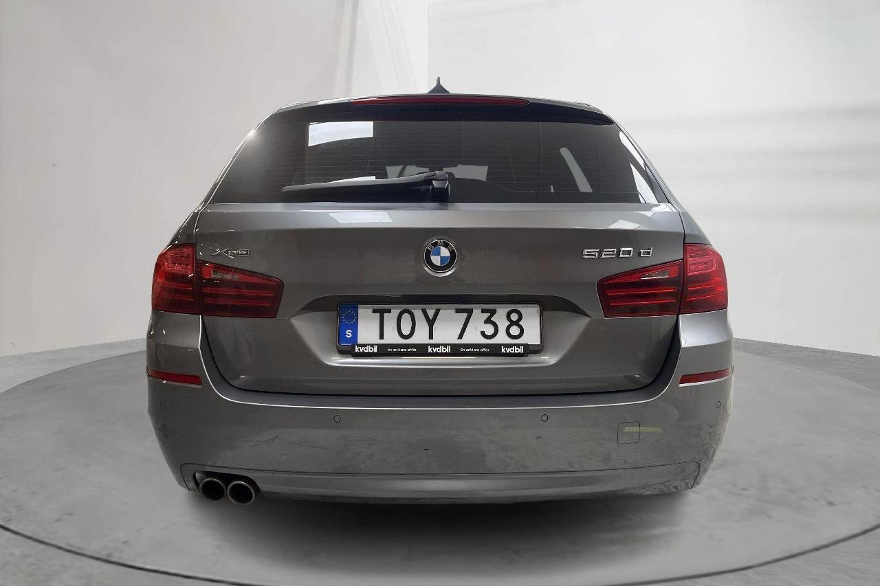 BMW 520d xDrive Touring, F11 (190hk) - 28 119 mil - Automat - grå - 2015