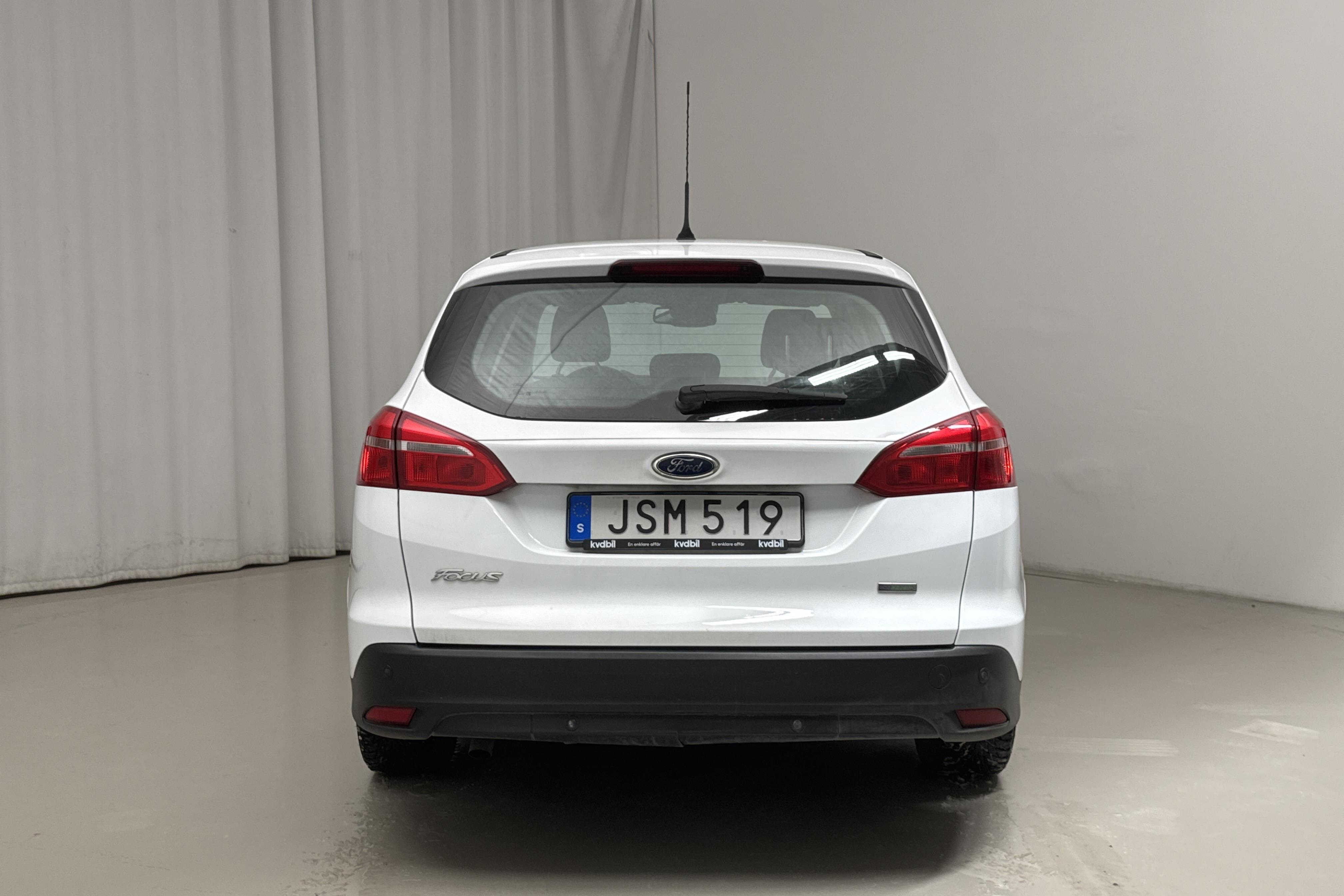 Ford Focus 1.0 EcoBoost Kombi (100hk) - 10 016 mil - Manuell - vit - 2015