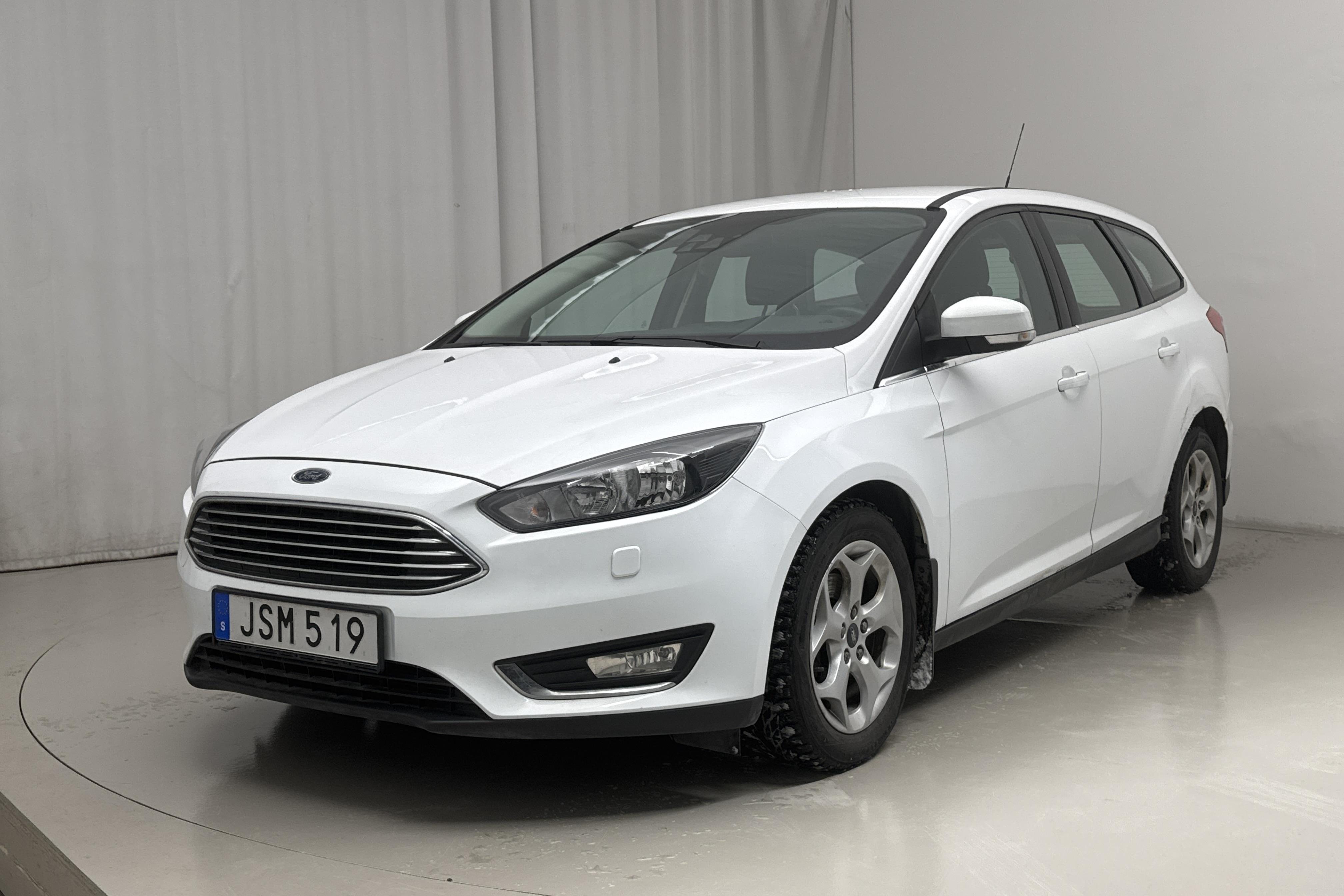 Ford Focus 1.0 EcoBoost Kombi (100hk) - 10 016 mil - Manuell - vit - 2015