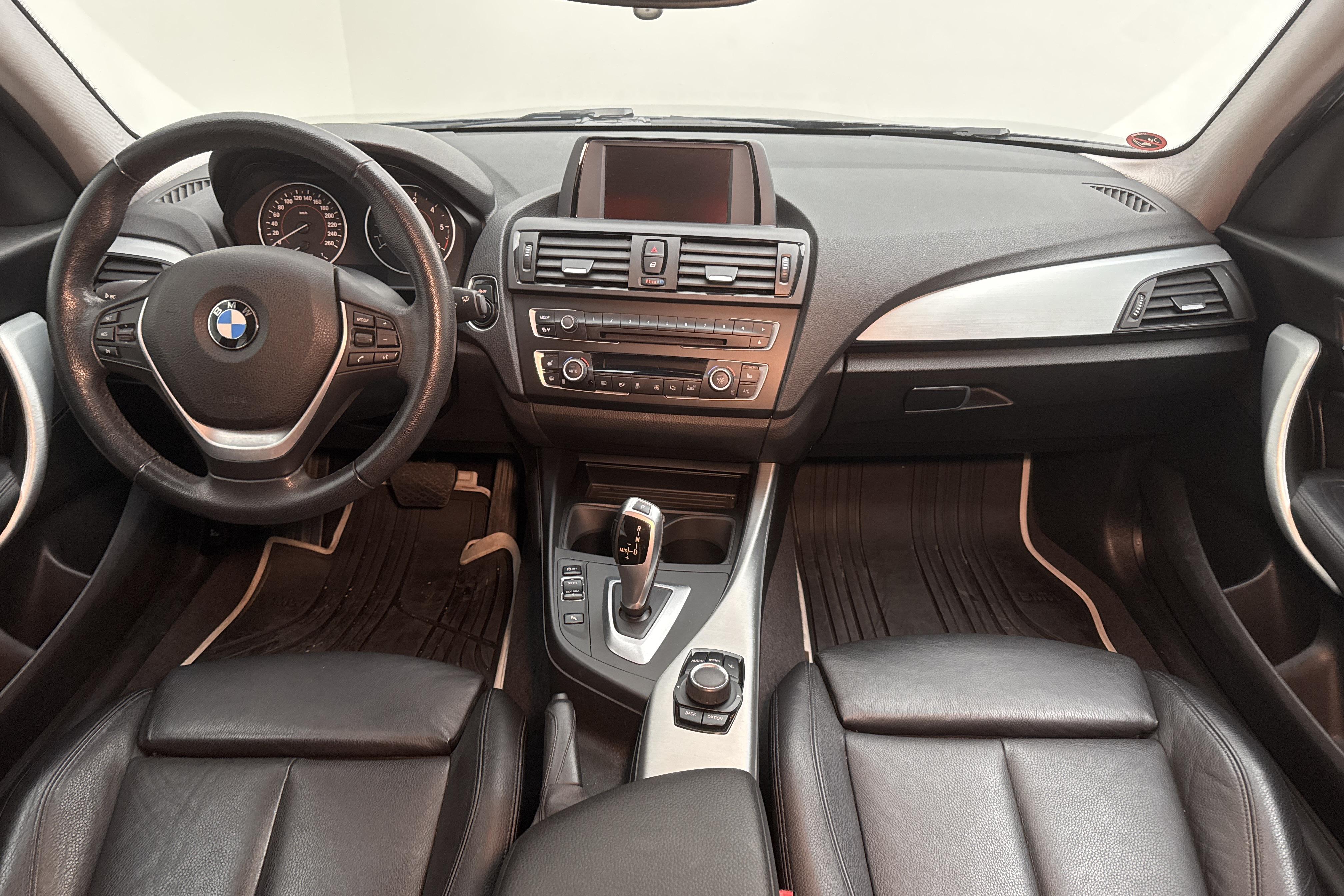 BMW 118d 5dr, F20 (143hk) - 113 420 km - Automaatne - sinine - 2014