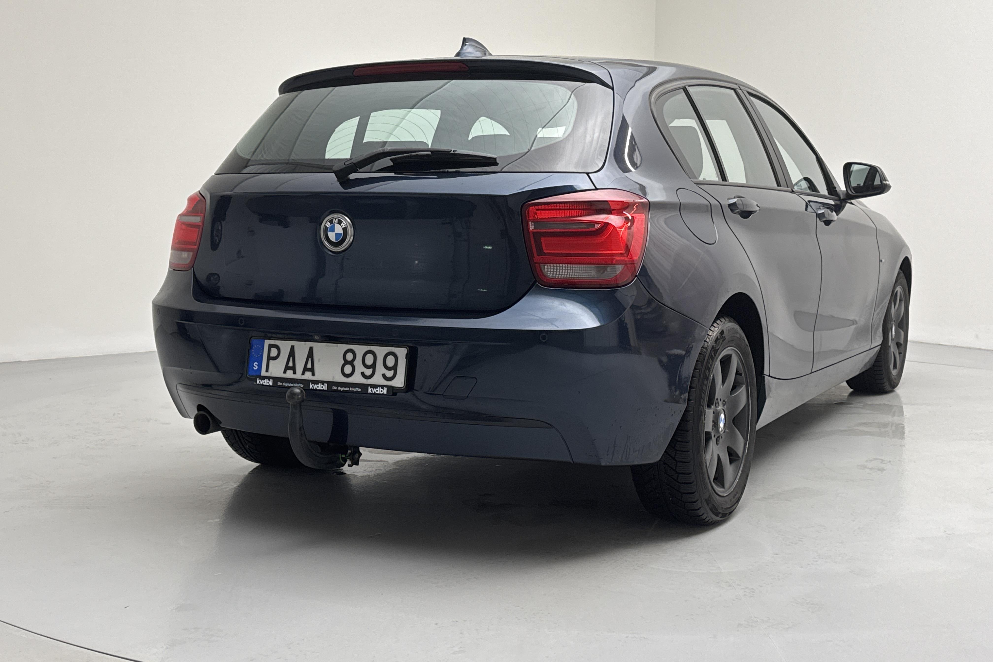 BMW 118d 5dr, F20 (143hk) - 113 420 km - Automaatne - sinine - 2014