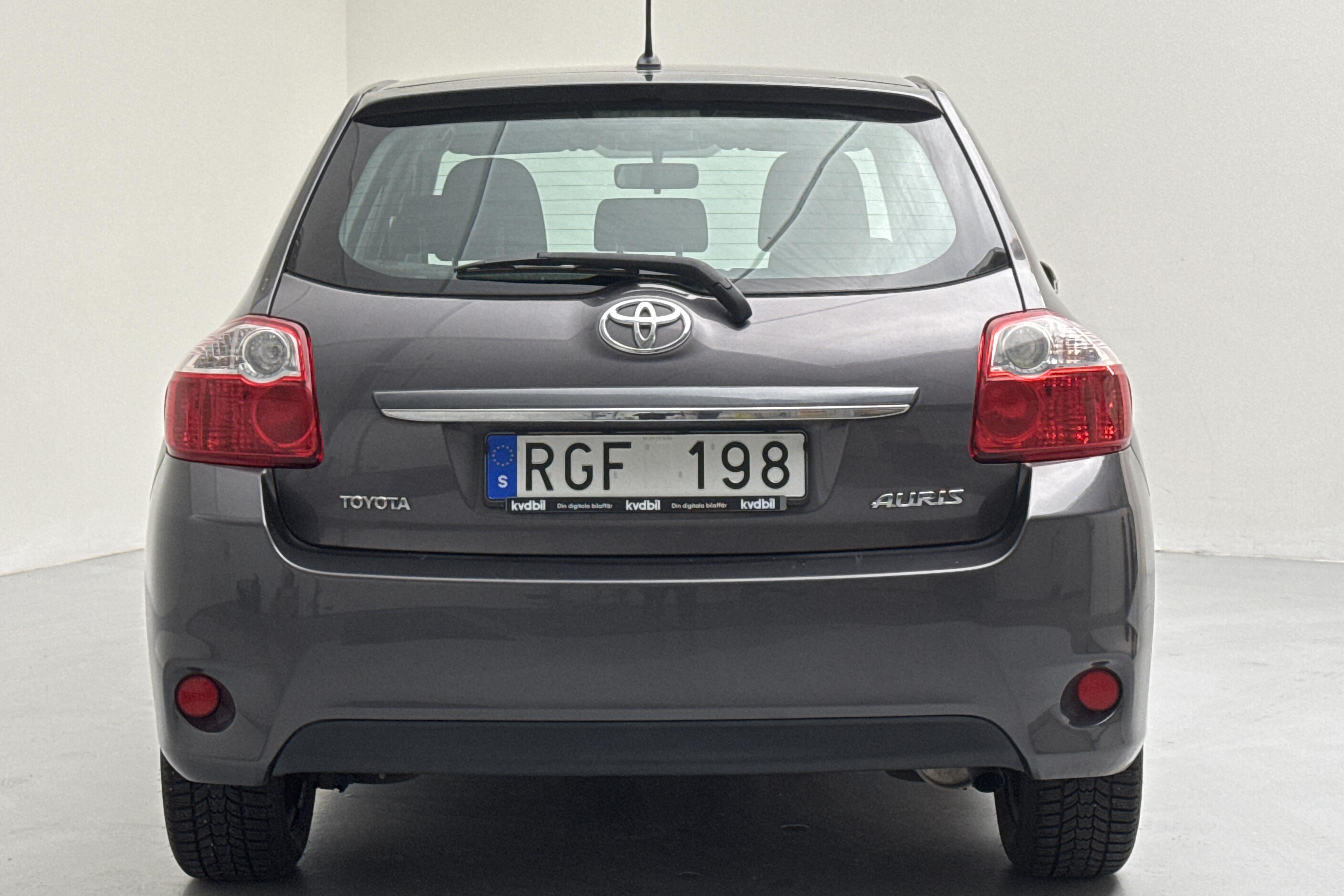 Toyota Auris 1.6 VVT-i 5dr (132hk) - 173 620 km - Käsitsi - Dark Grey - 2010