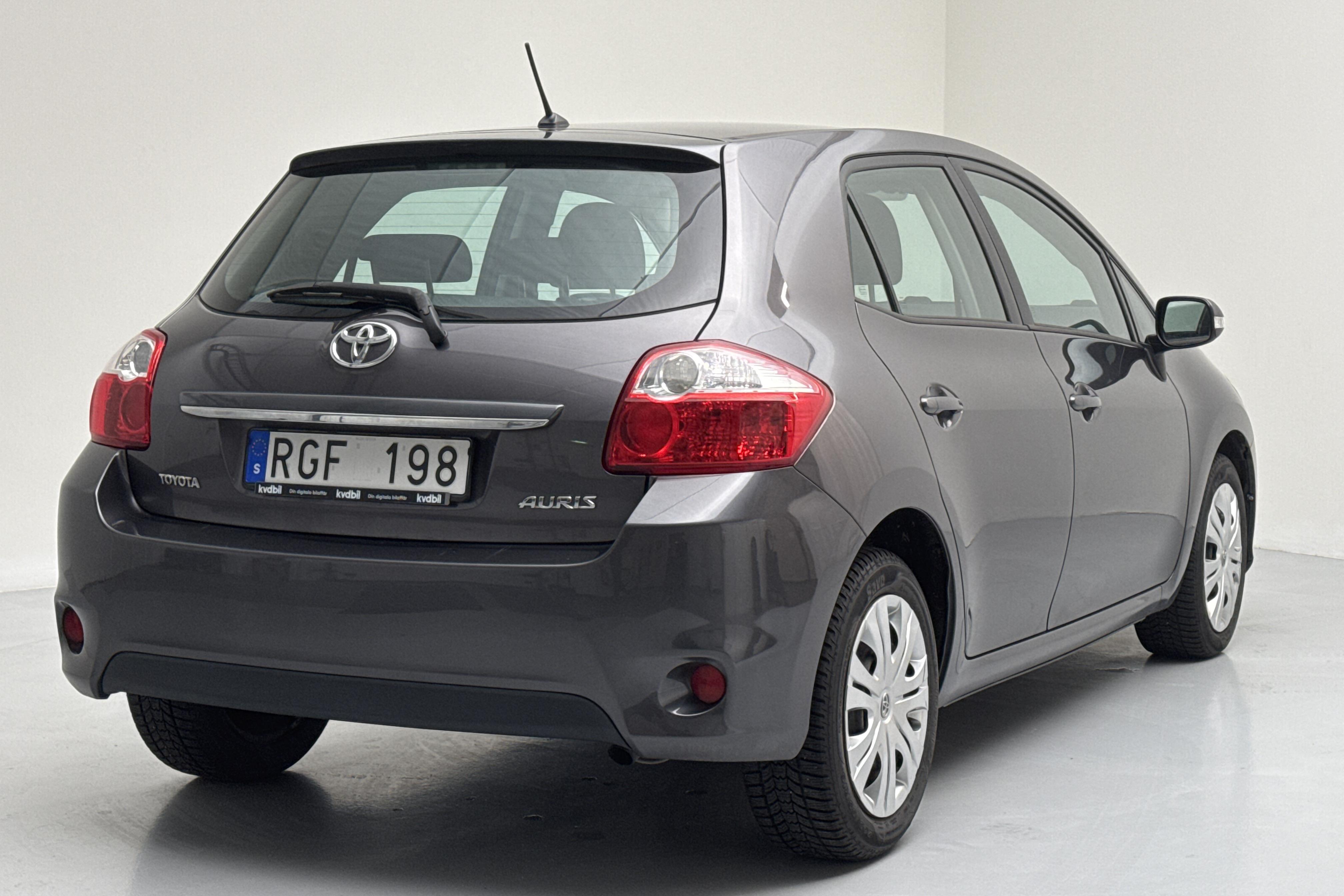 Toyota Auris 1.6 VVT-i 5dr (132hk) - 173 620 km - Käsitsi - Dark Grey - 2010