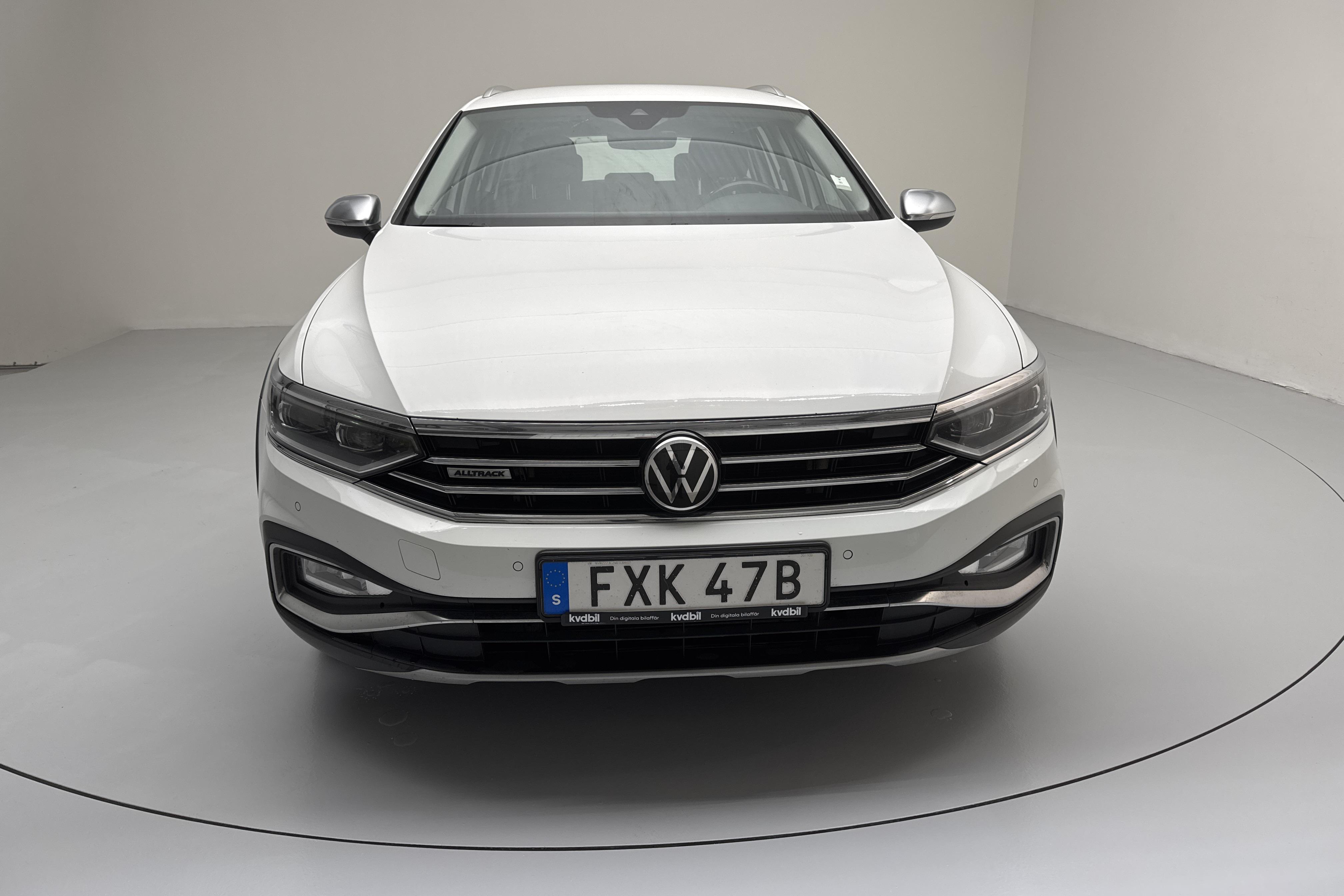 VW Passat Alltrack 2.0 TDI Sportscombi 4Motion (200hk) - 118 150 km - Automatyczna - biały - 2021