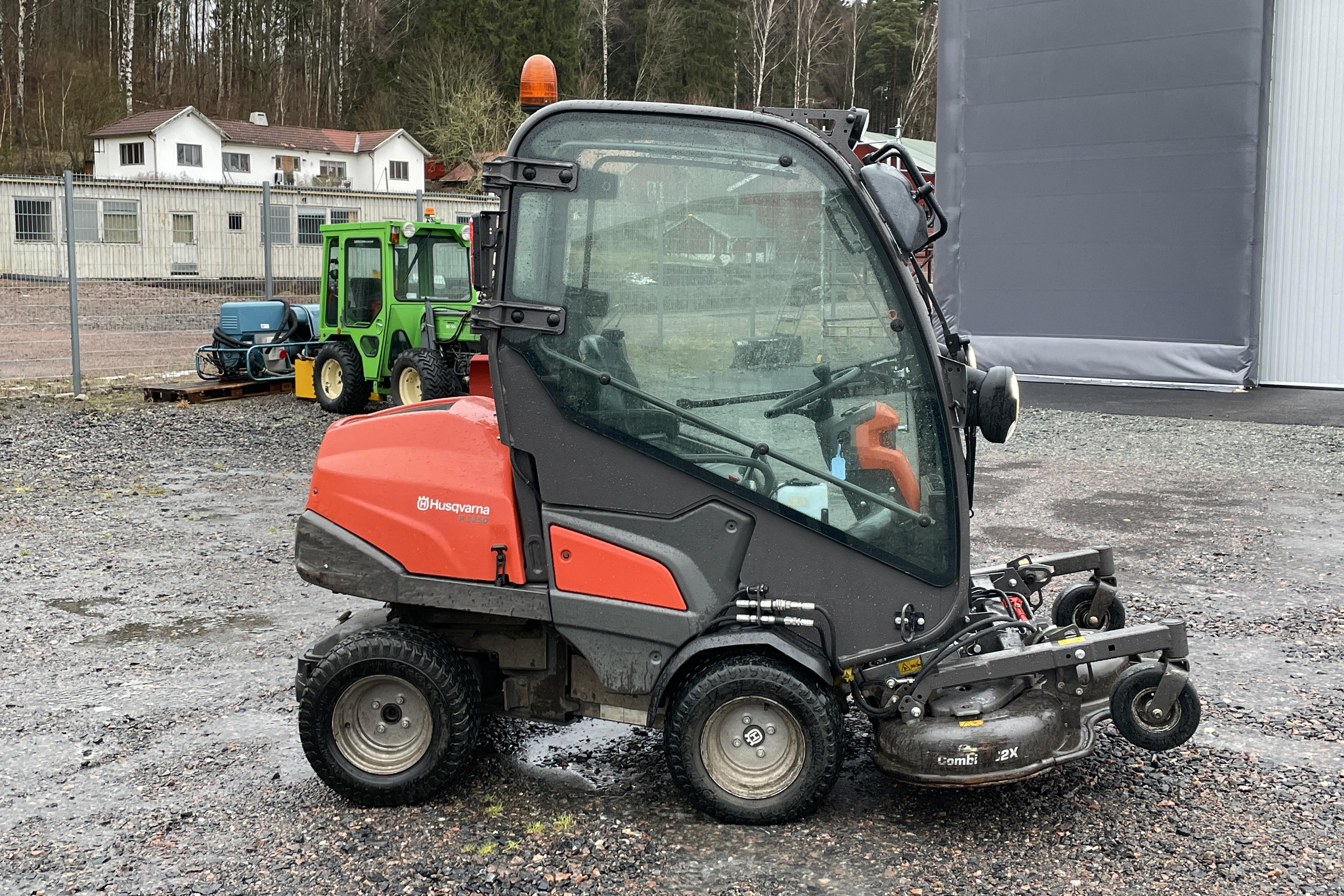 Husqvarna P525D Redskapsbärare med hytt -19 -  - 2019